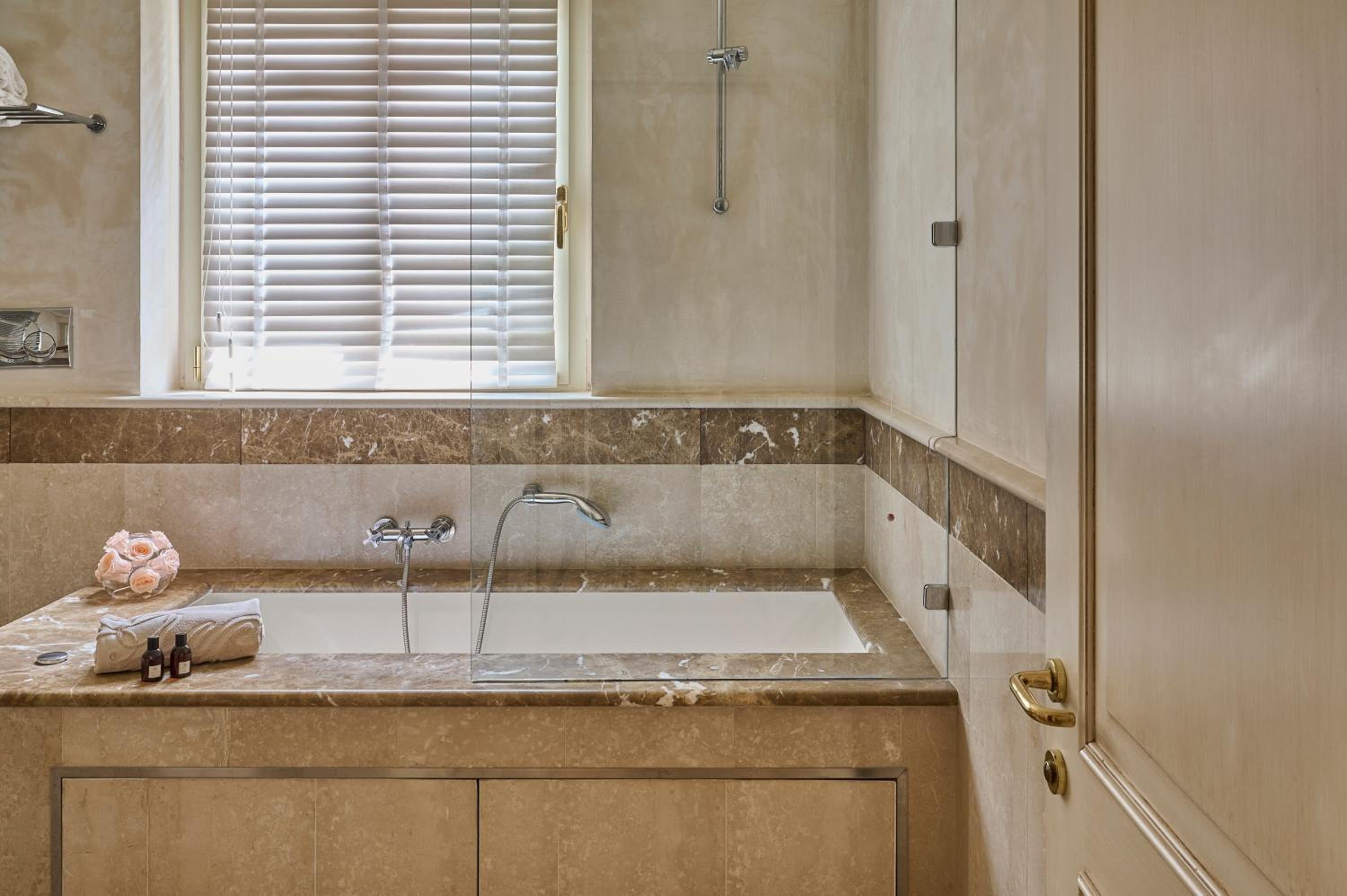 Family Suite - Photo 5