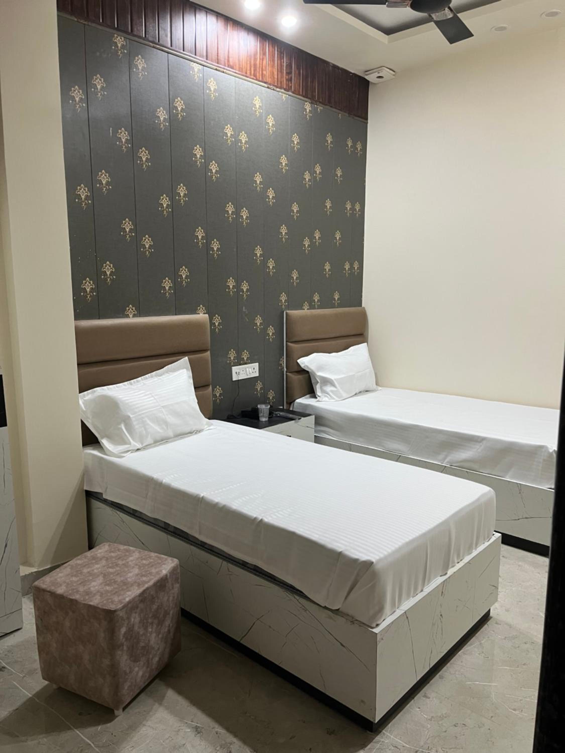 Double Room With Private Bathroom photo 2