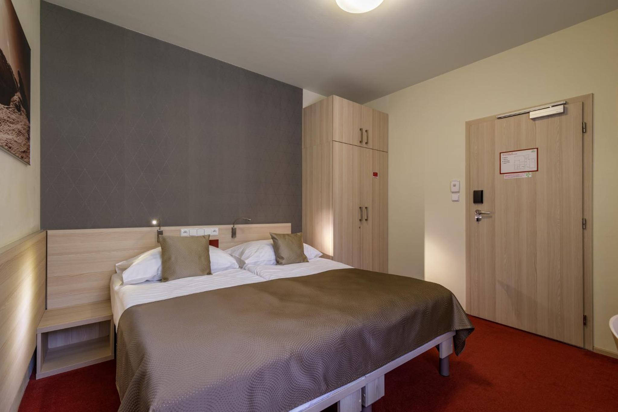Standard Double Room photo 3