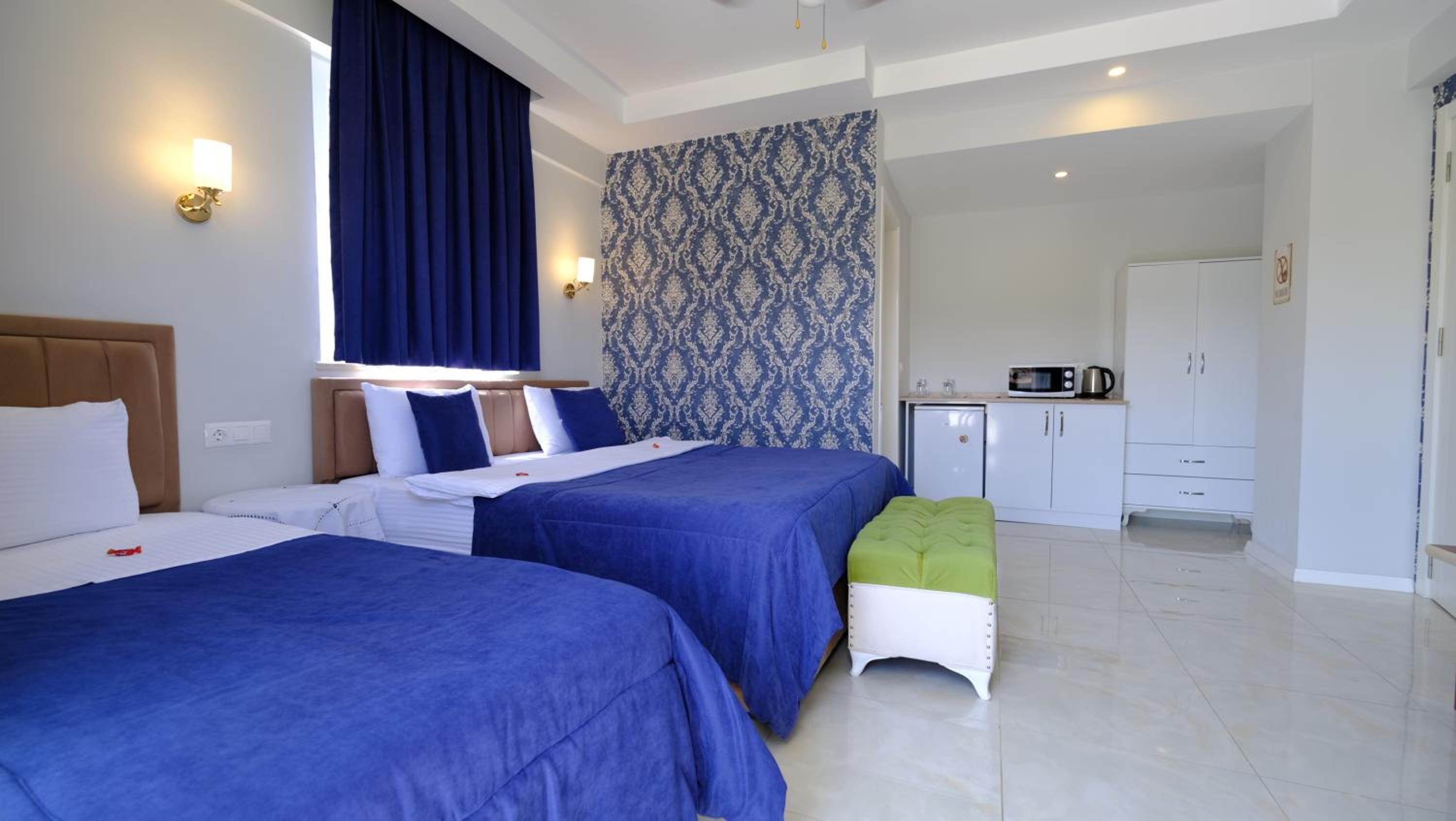 Deluxe Triple Room - Photo 16