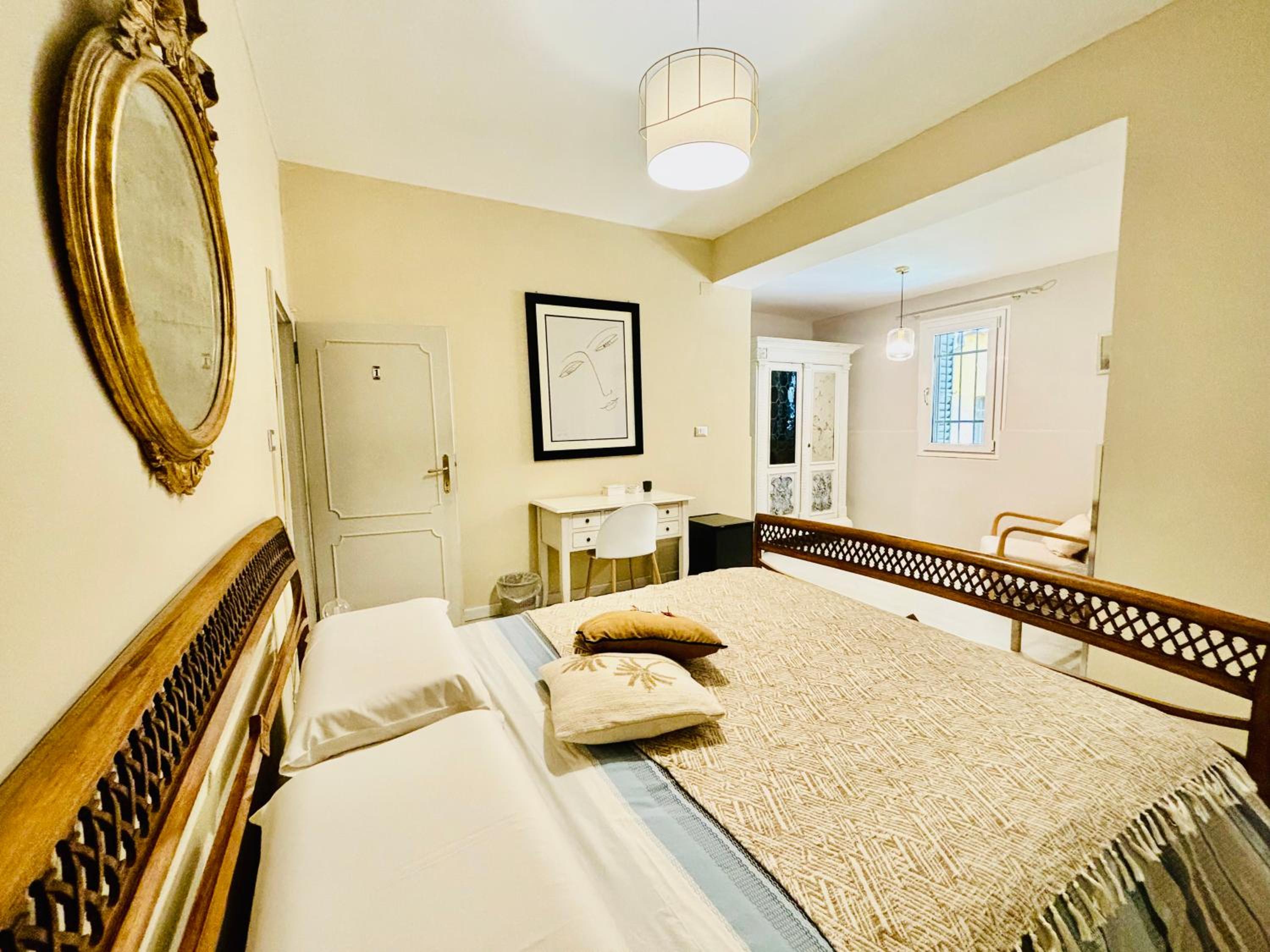 Double Room with Private External Bathroom photo 3