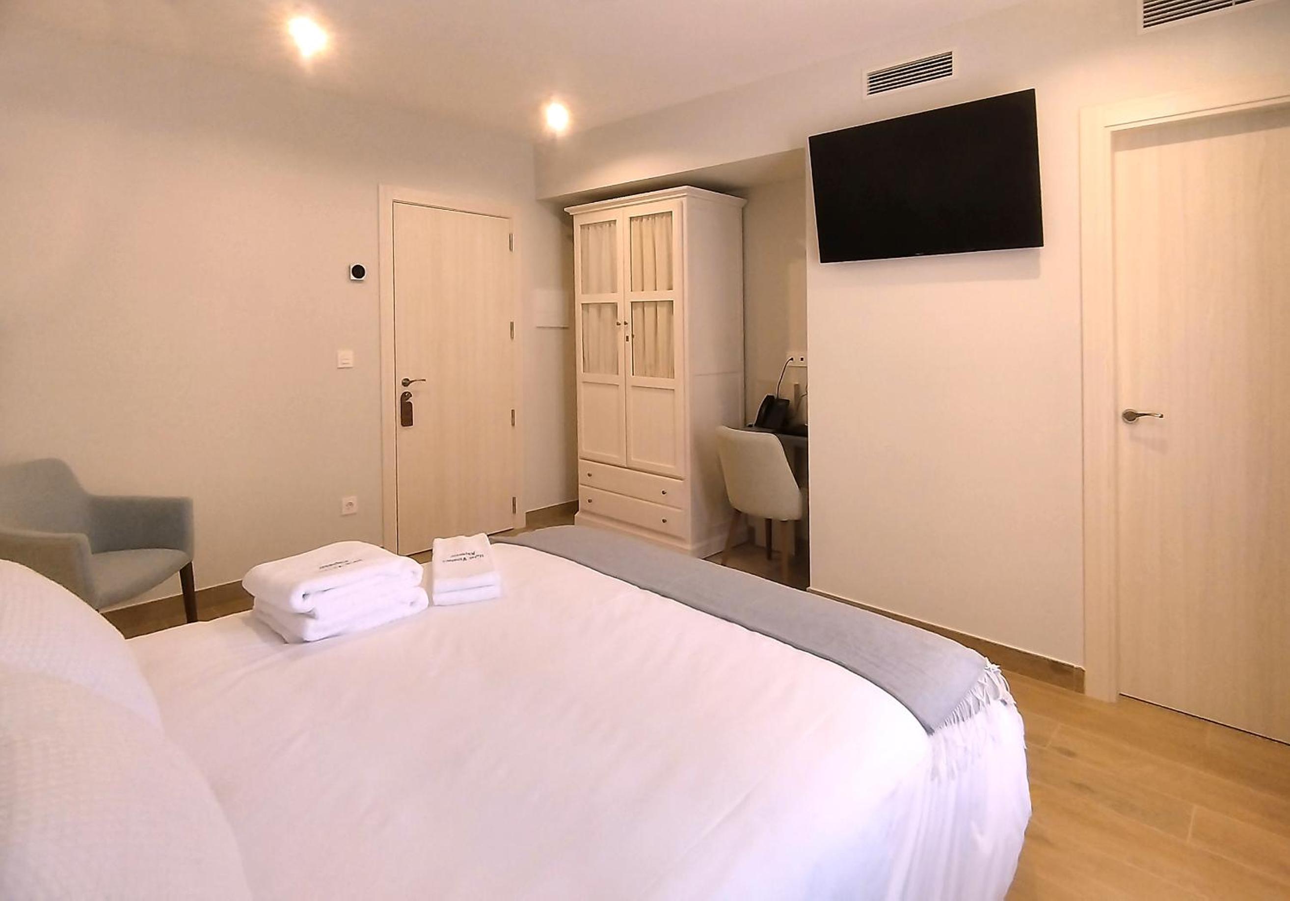 Standard Double Room photo 3