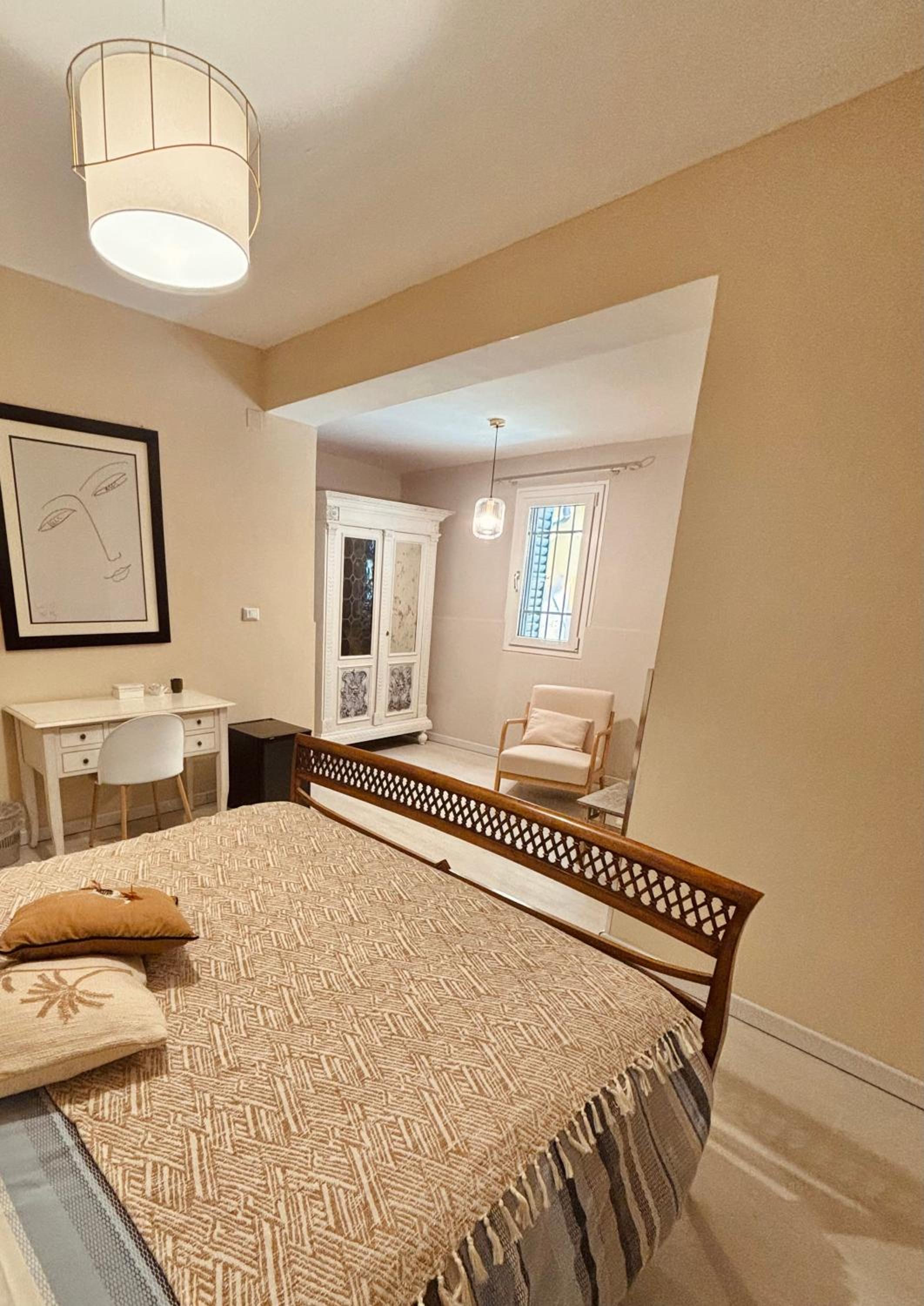 Double Room with Private External Bathroom photo 2