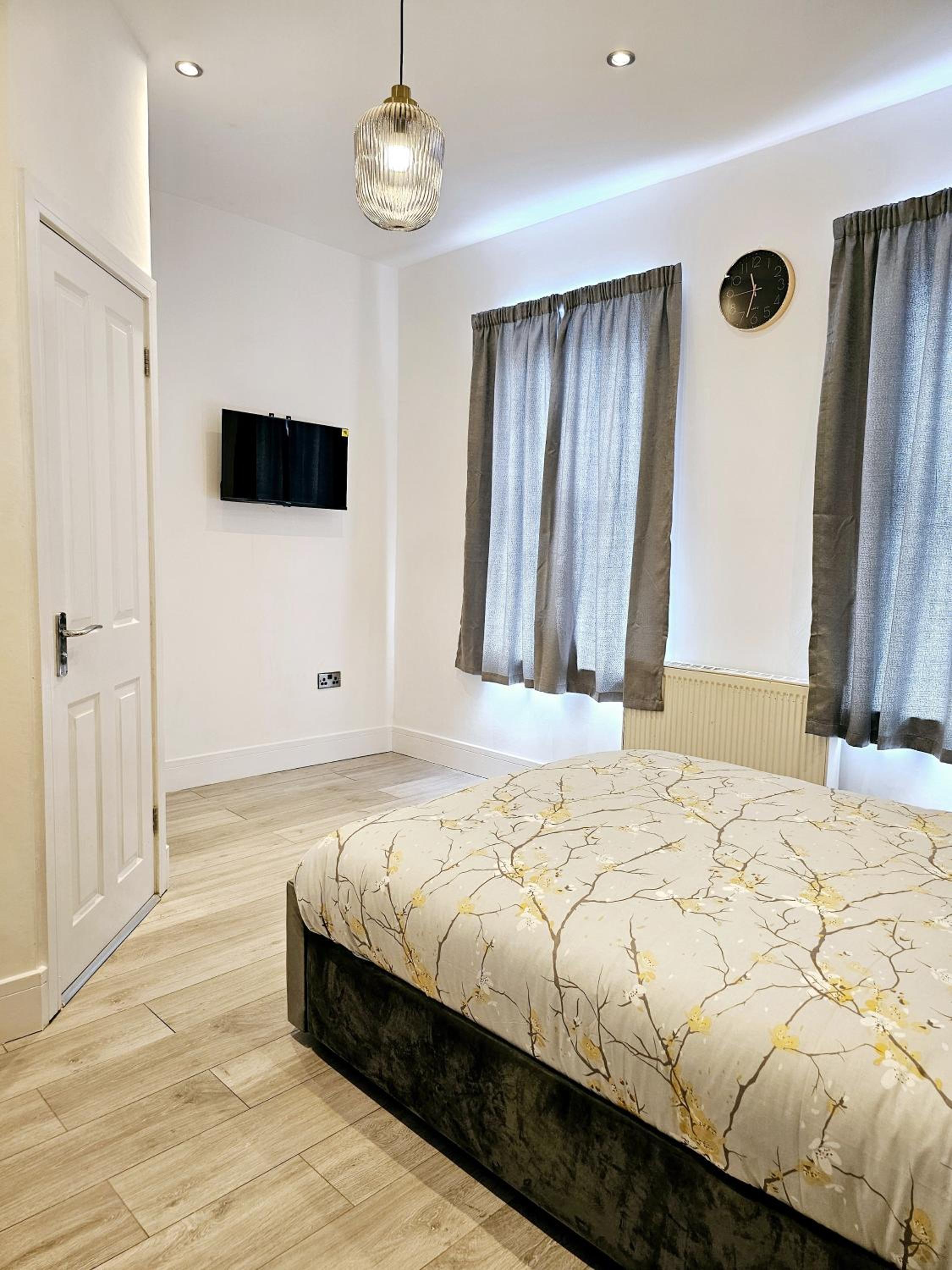 Deluxe King Room photo 3