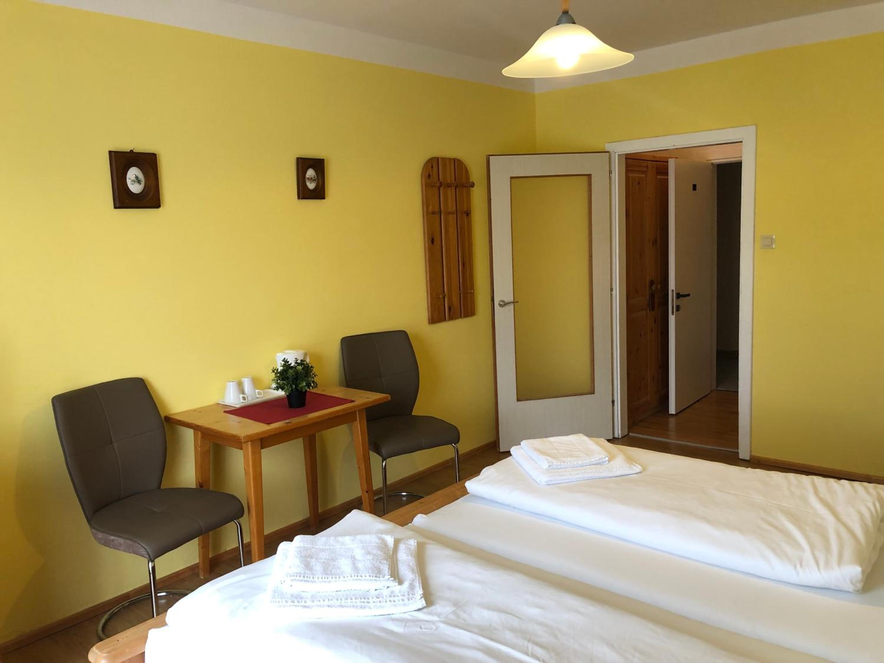 Double Room with Mountain View - Photo 10