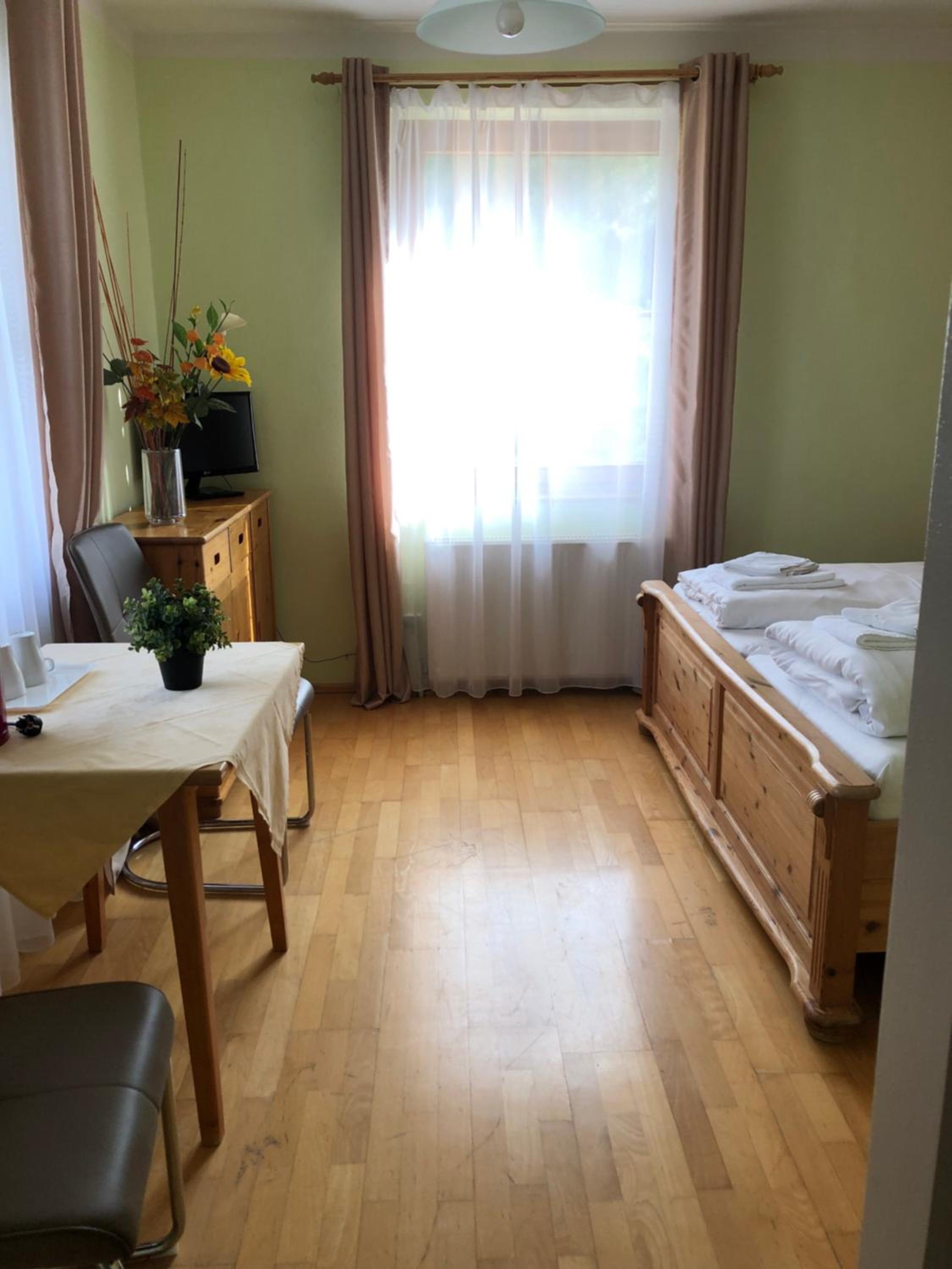 Double Room with Mountain View - Photo 4