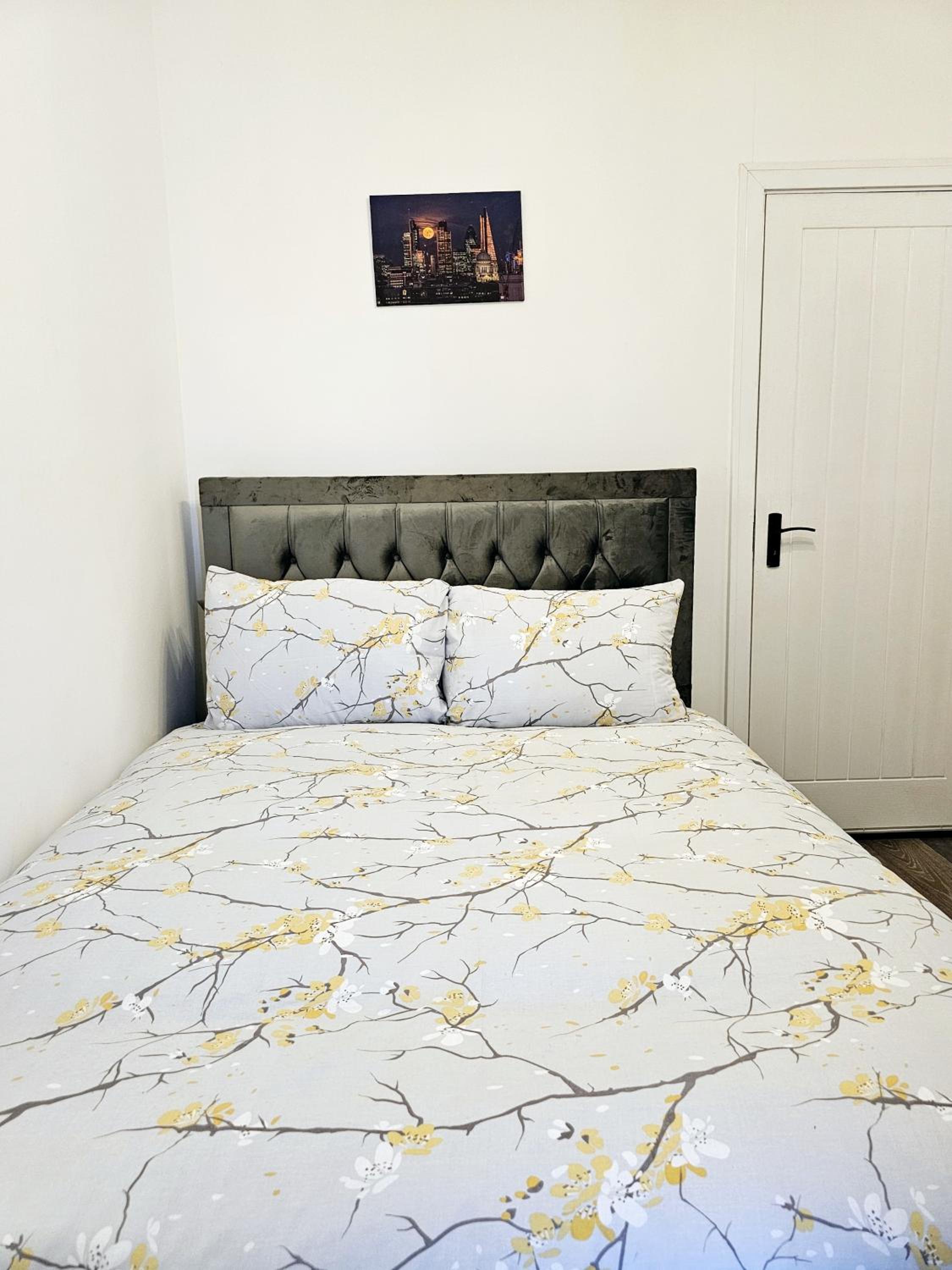 Double Room with Private External Bathroom photo 3