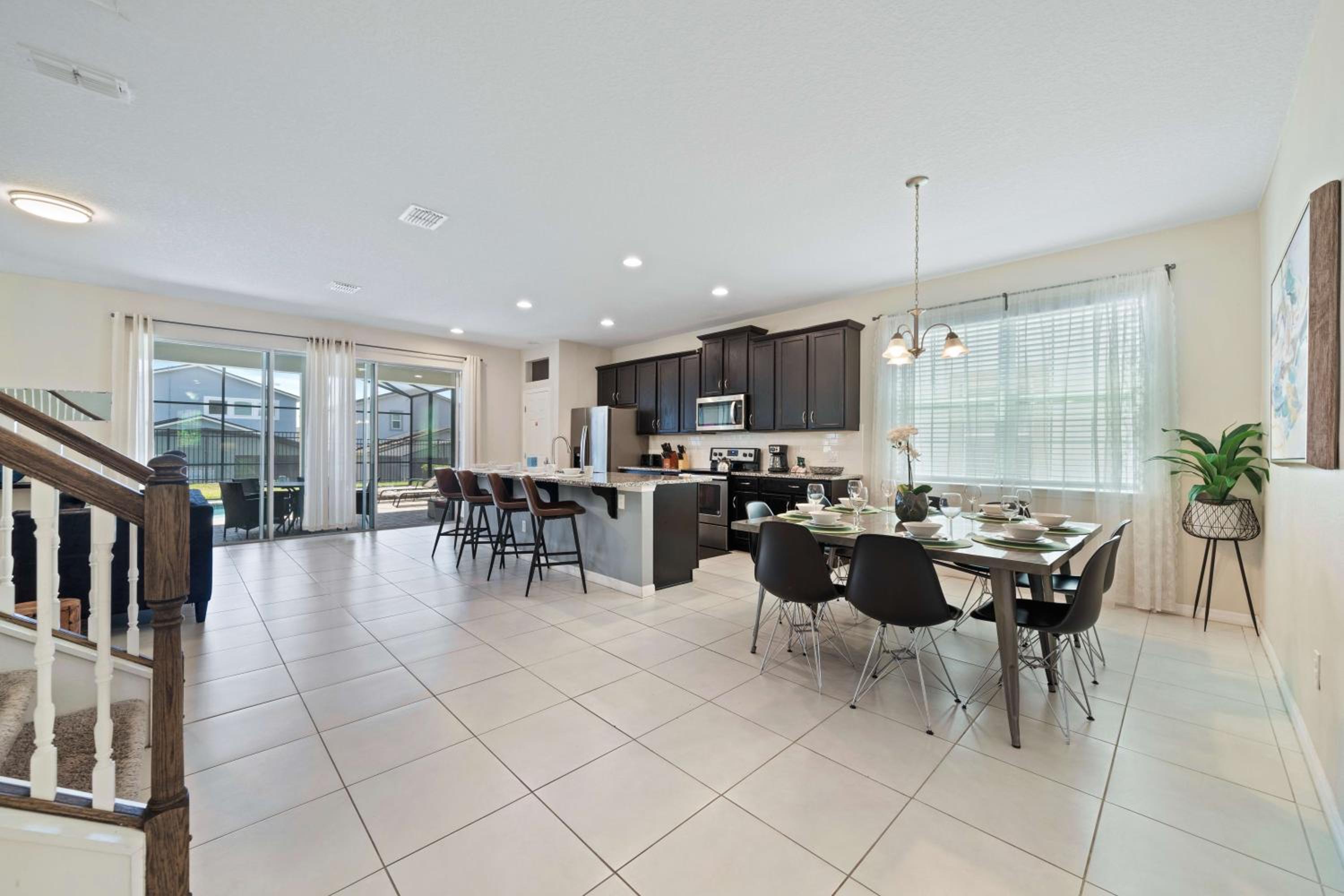 Four-Bedroom House - Photo 9