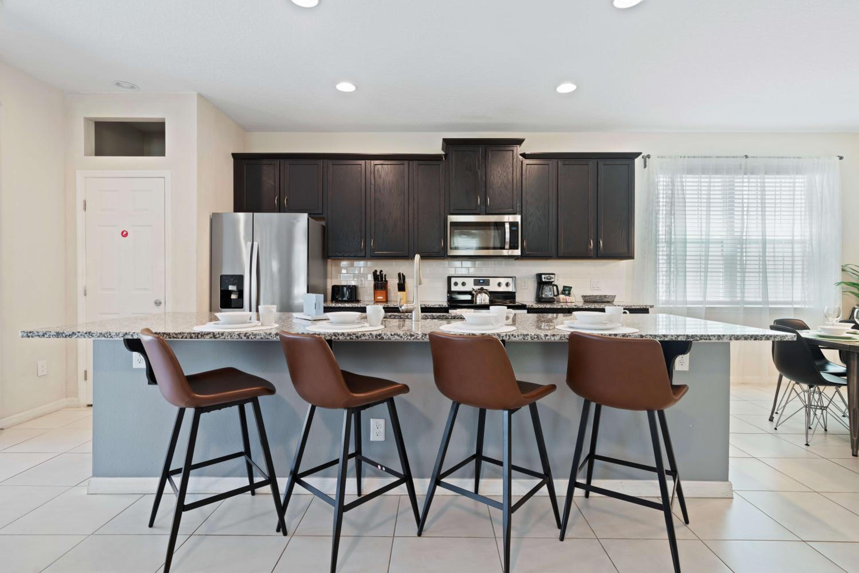 Four-Bedroom House - Photo 10