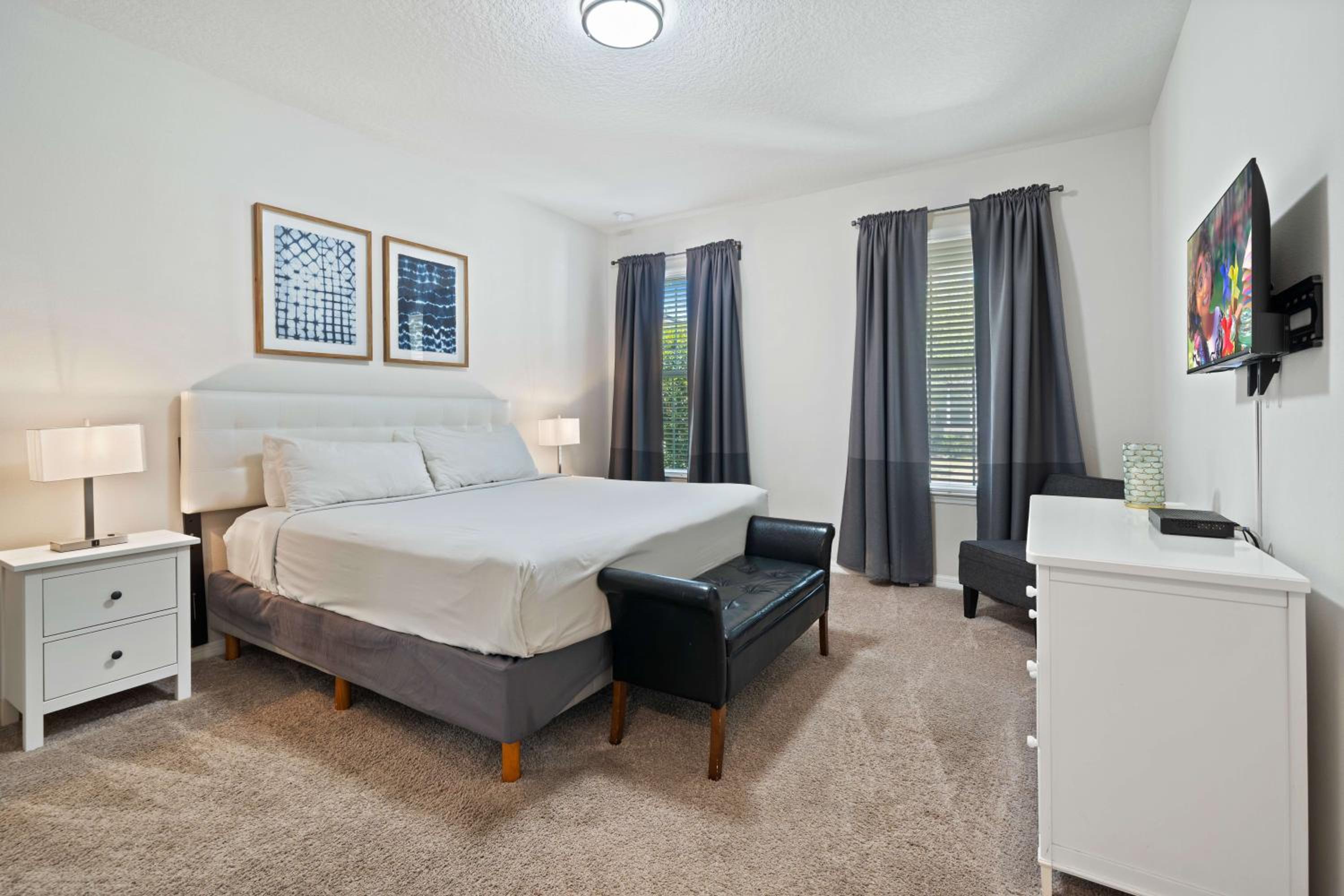 Four-Bedroom House - Photo 13
