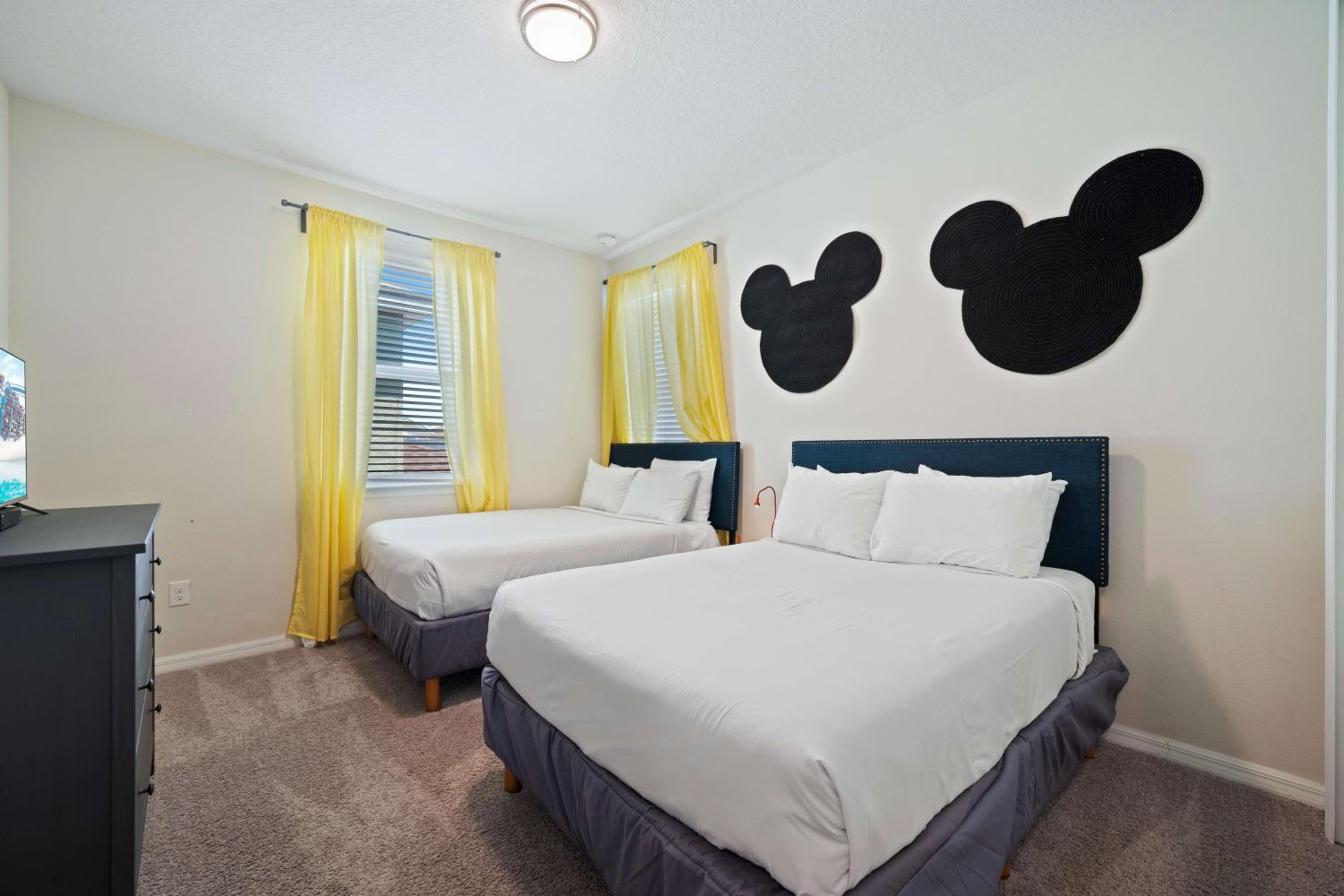 Four-Bedroom House - Photo 17