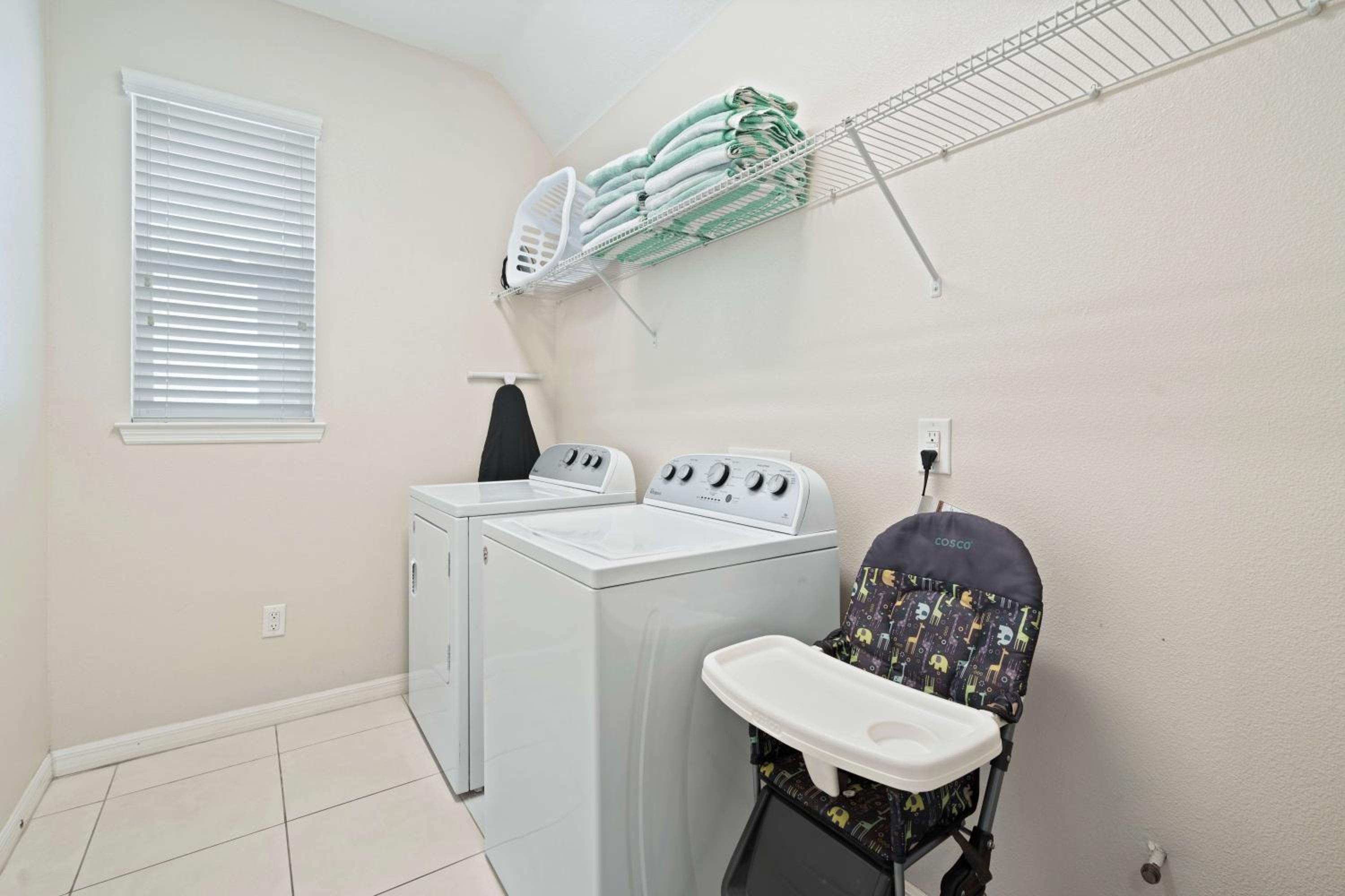 Four-Bedroom House - Photo 32