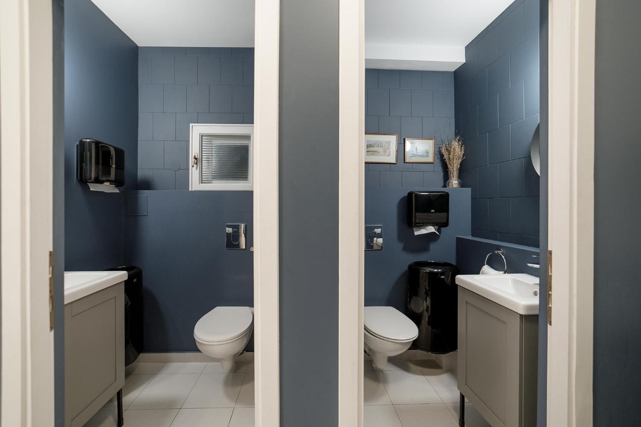 Two-Bedroom Cottage - Photo 7