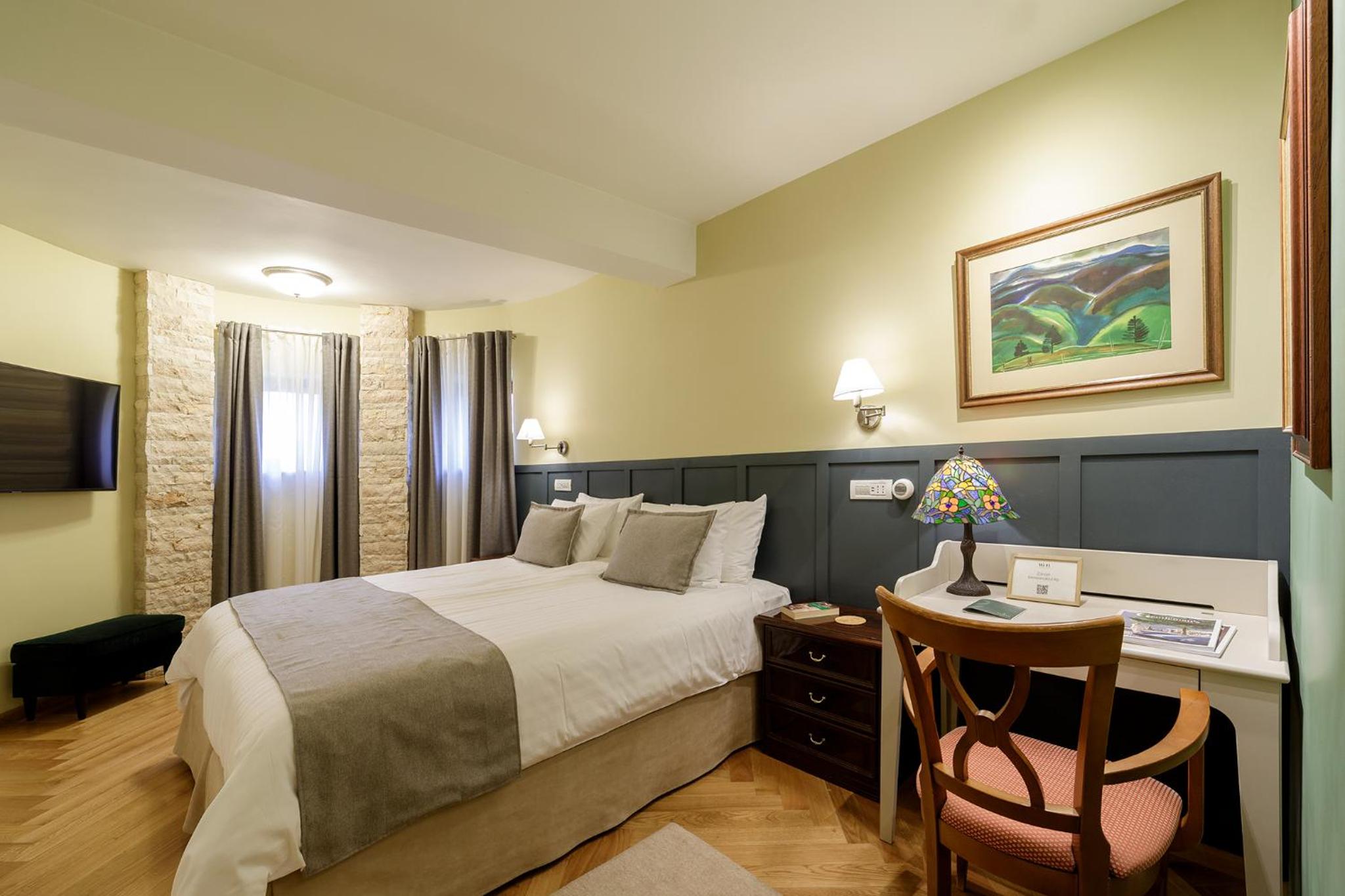One-Bedroom Family Apartment