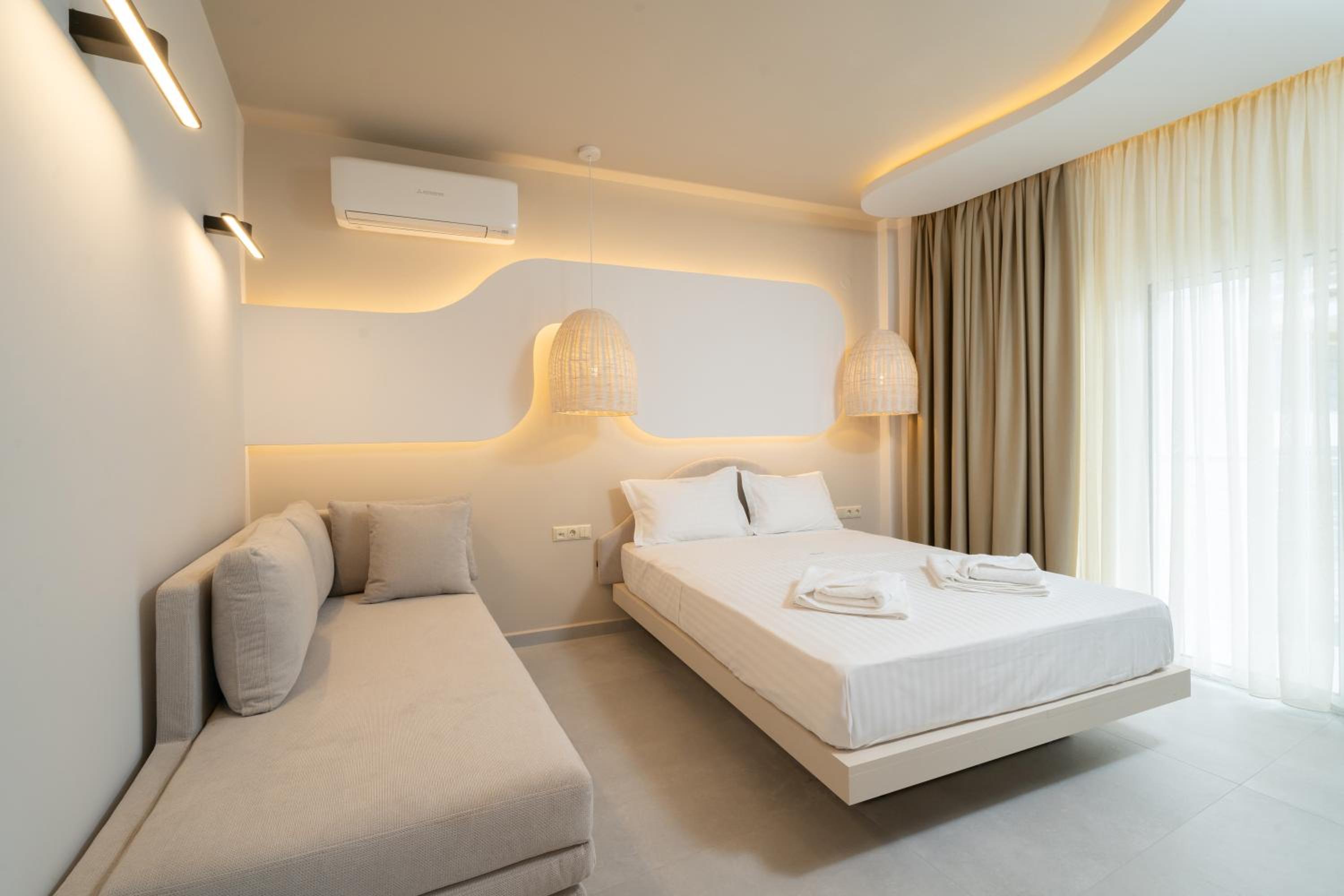 Deluxe Suite photo 3