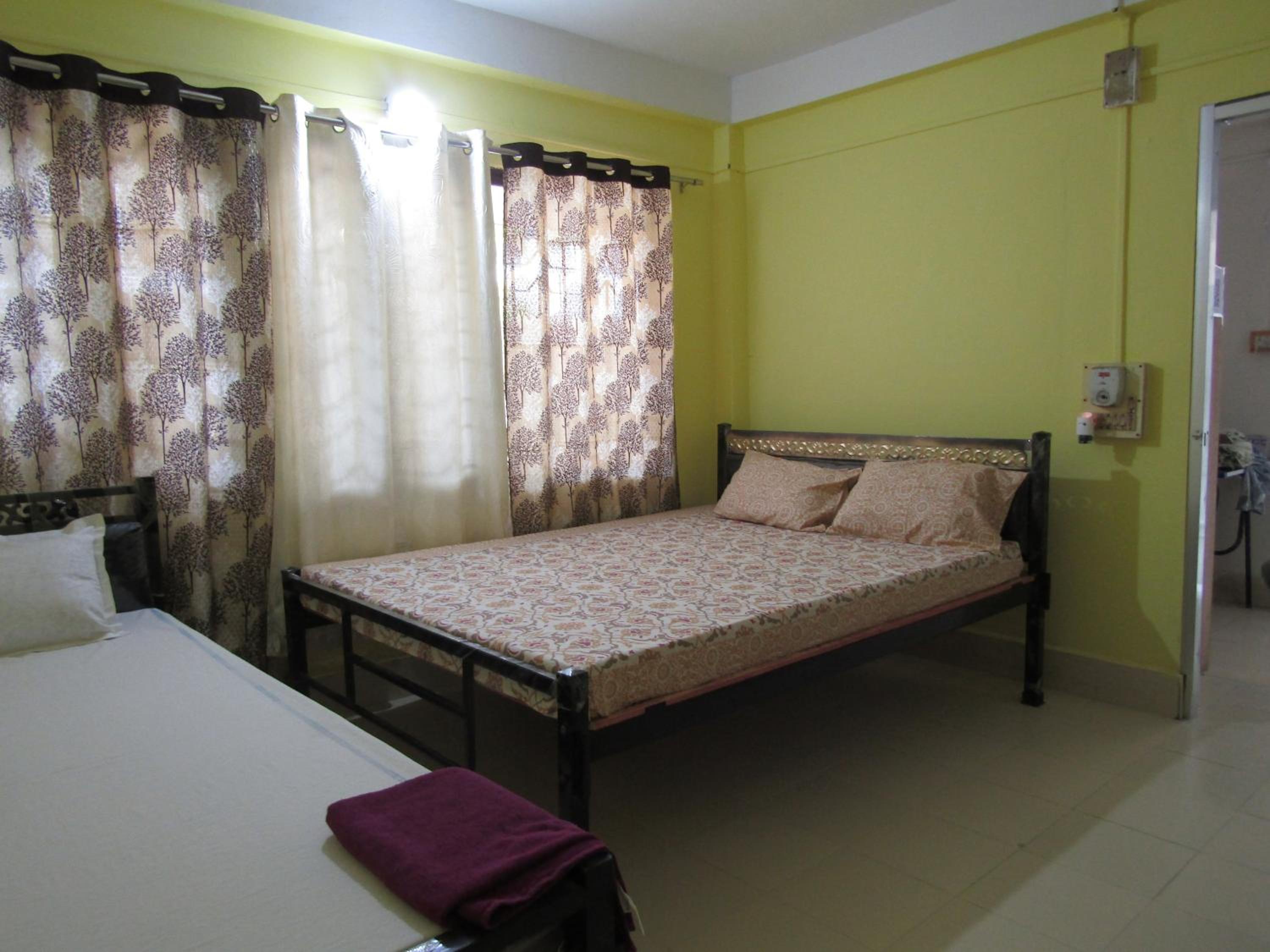 Single Room with Private External Bathroom photo 1