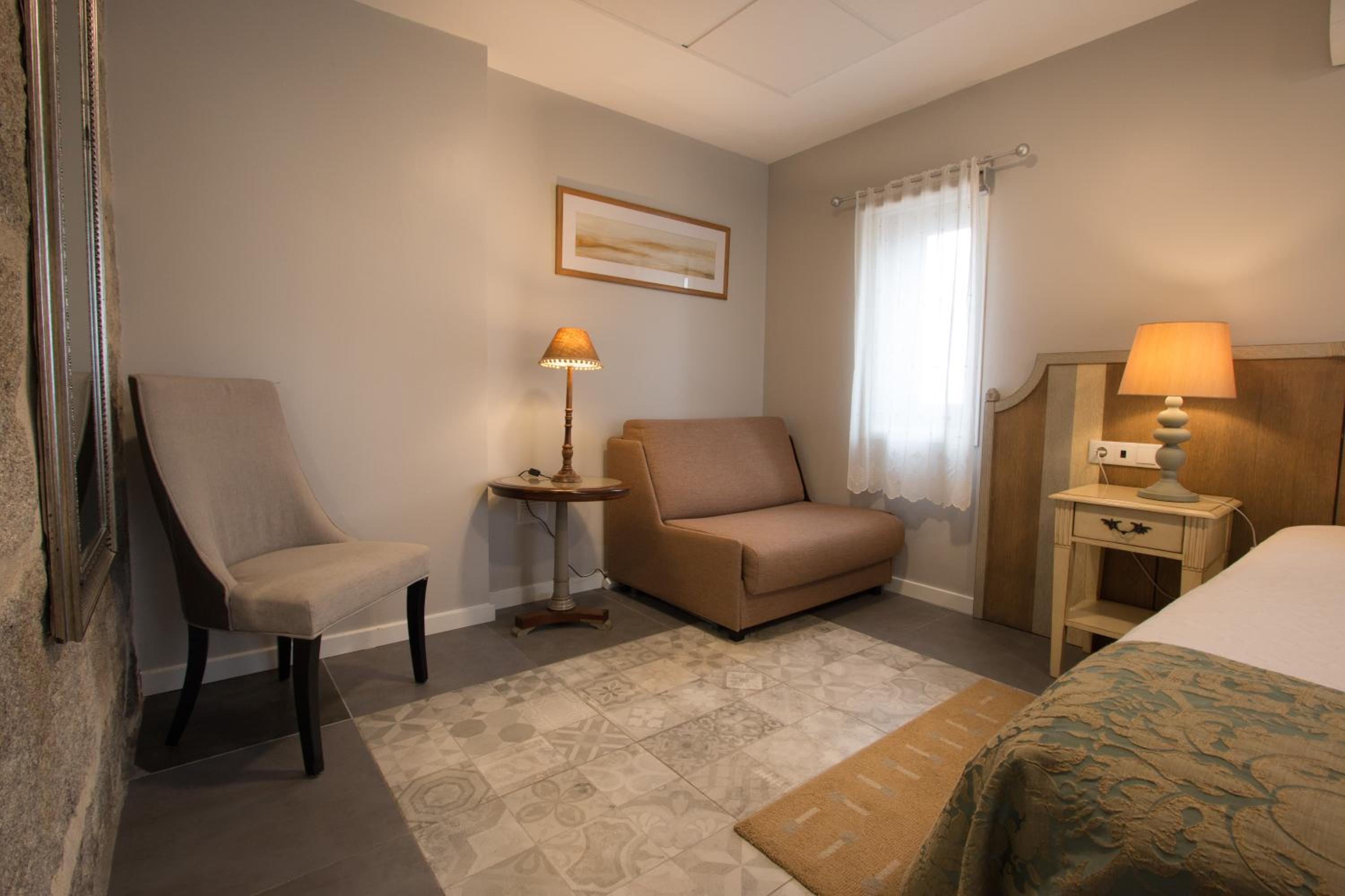 King Room with Spa Bath - Photo 3