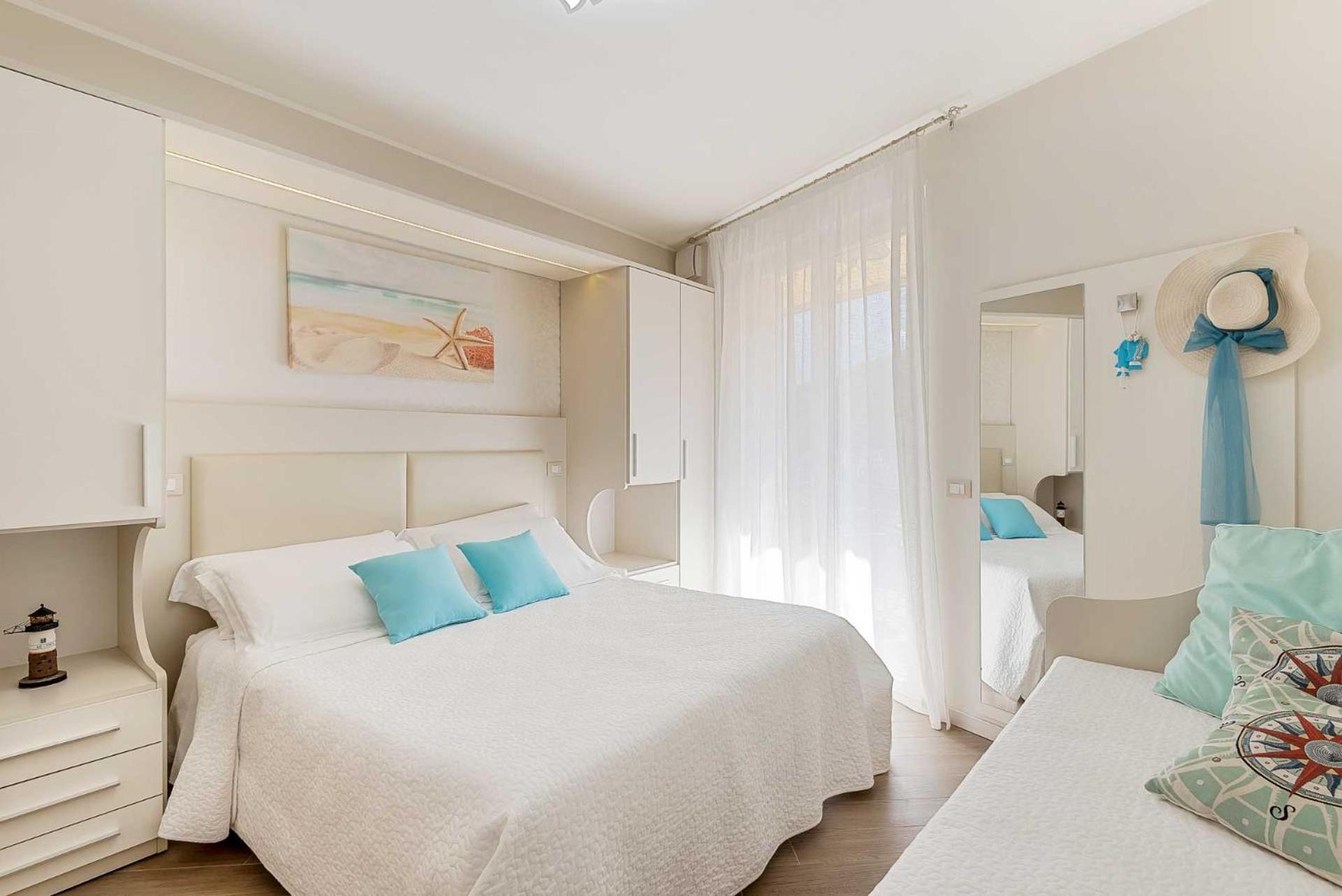 Deluxe Triple Room with Sea View photo 1