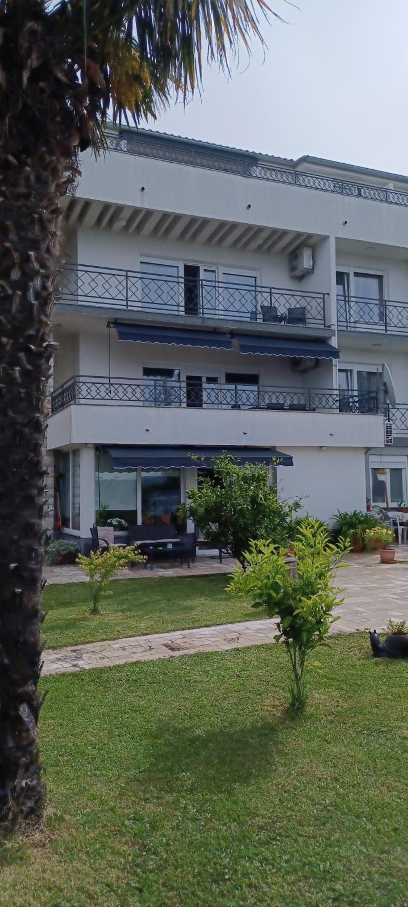 Apartment with Sea View photo 2