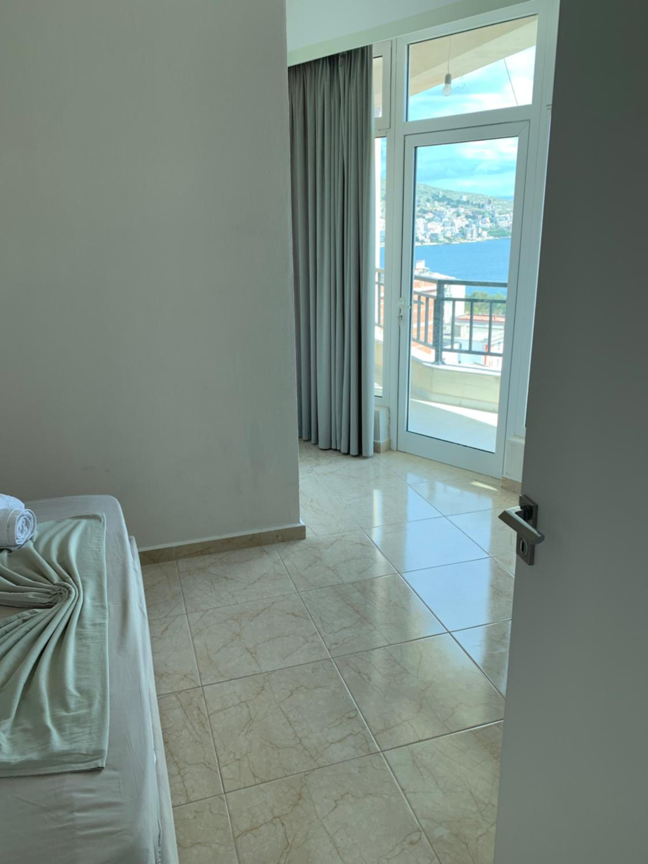 Apartment with Balcony photo 3