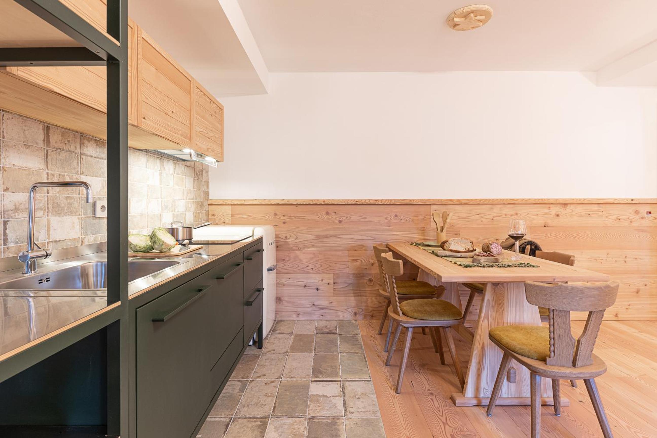 Suite Apartment - Photo 26