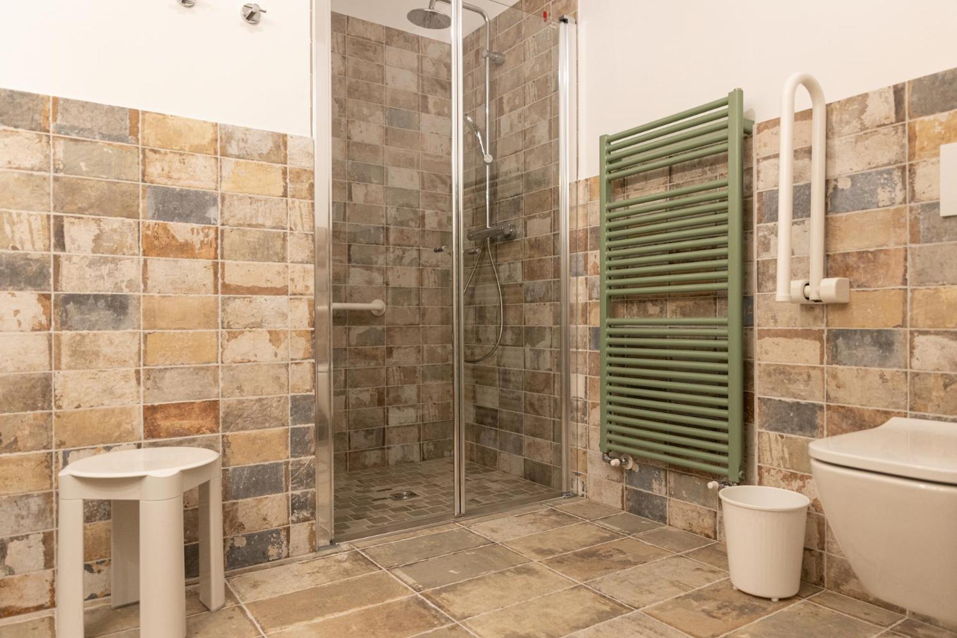 Suite Apartment - Photo 12