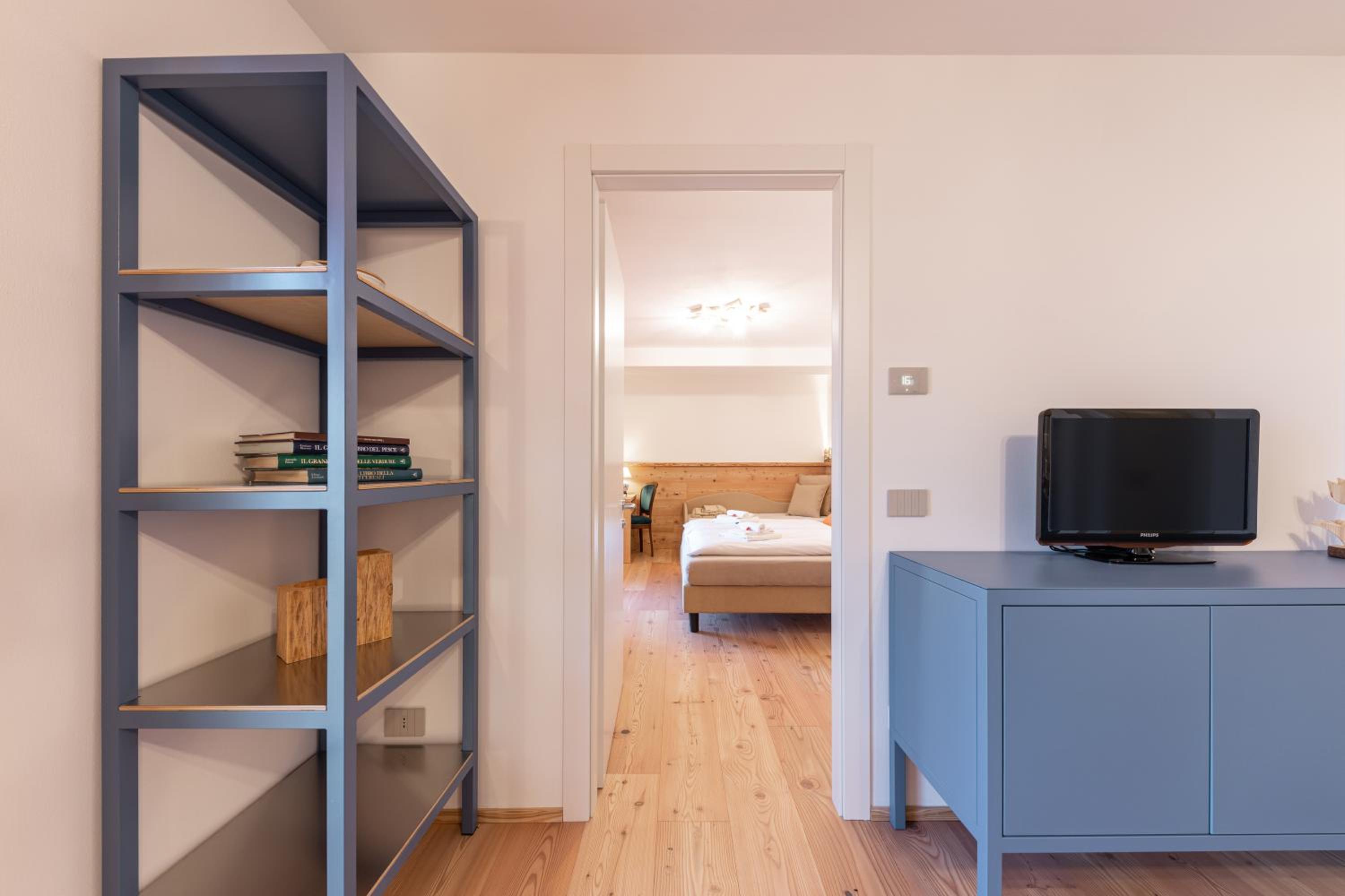 Suite Apartment - Photo 13