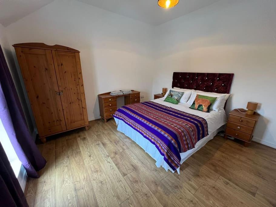 Three-Bedroom House photo 1