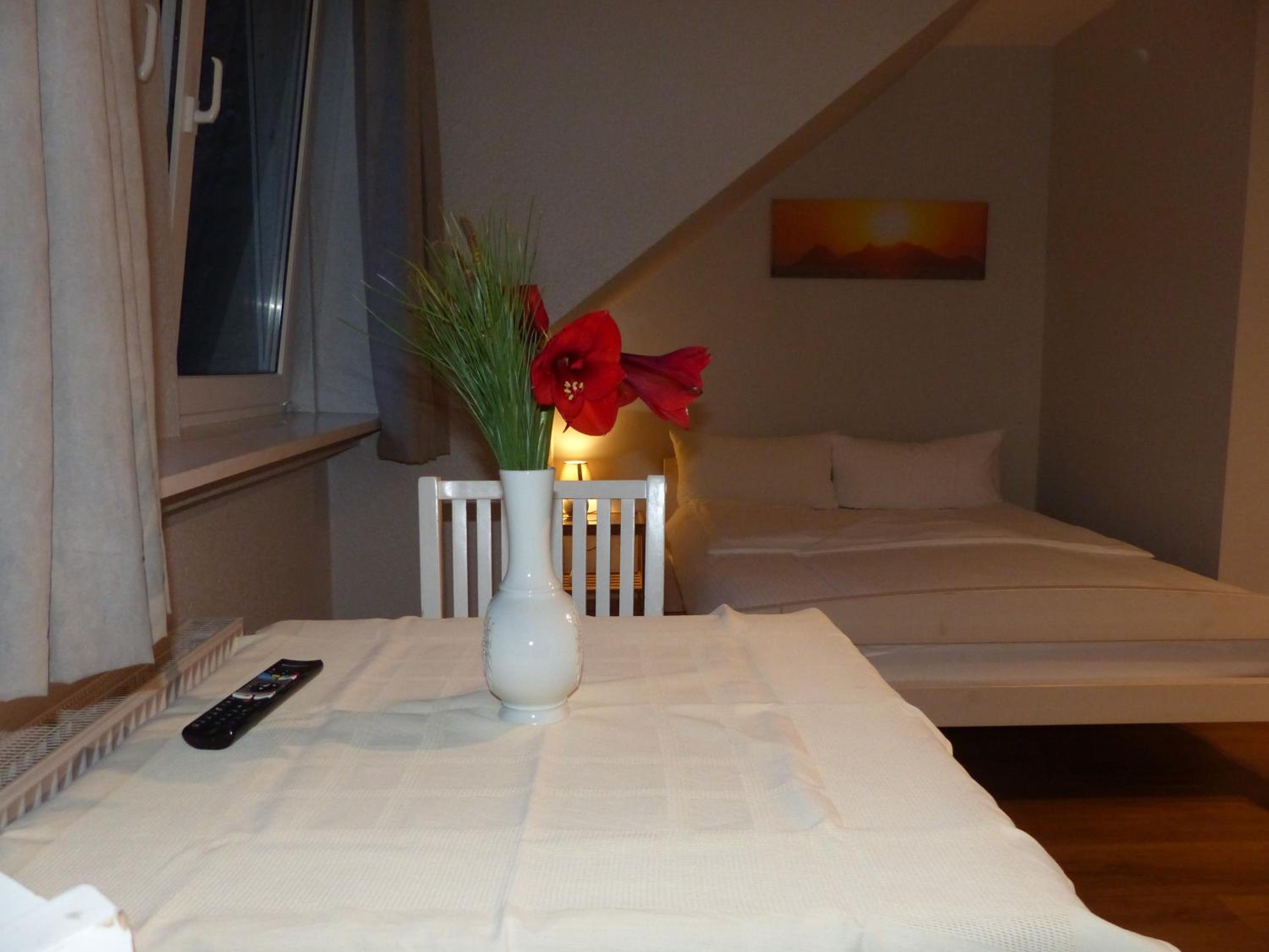 Double or Twin Room with Private Bathroom - Photo 1