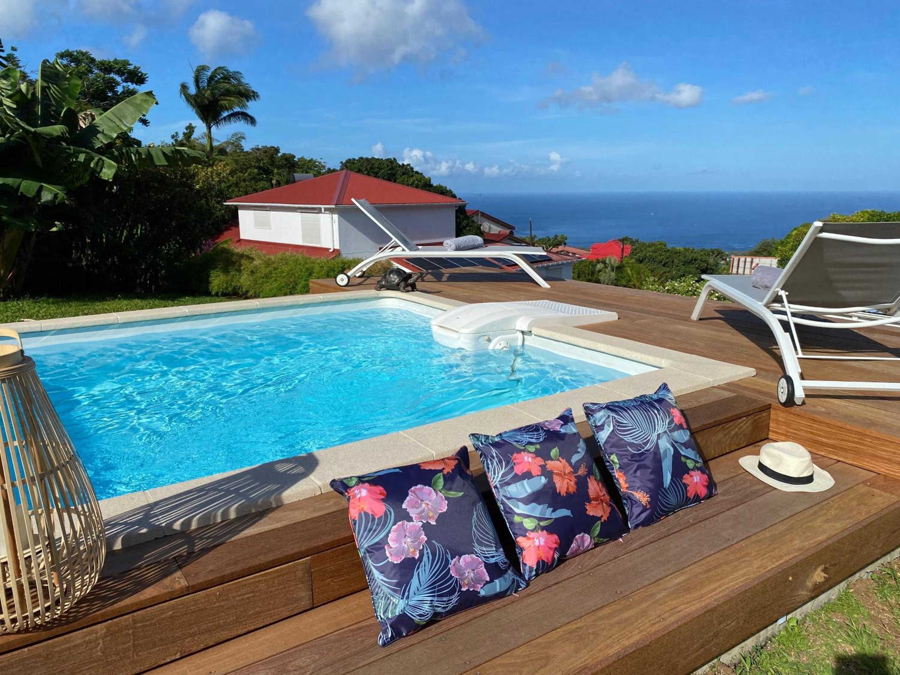 Three-Bedroom Villa photo 1