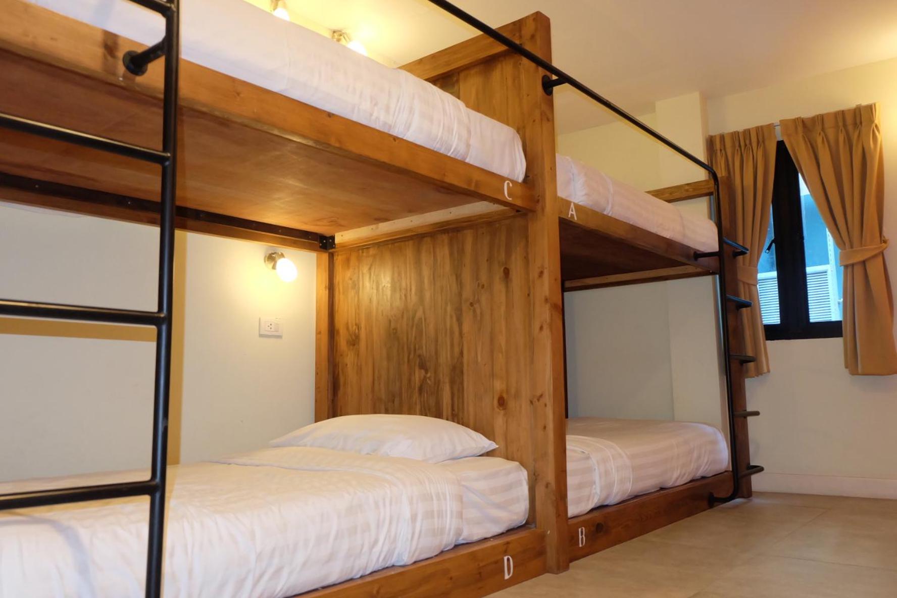 Quadruple Room with Shared Bathroom photo 1