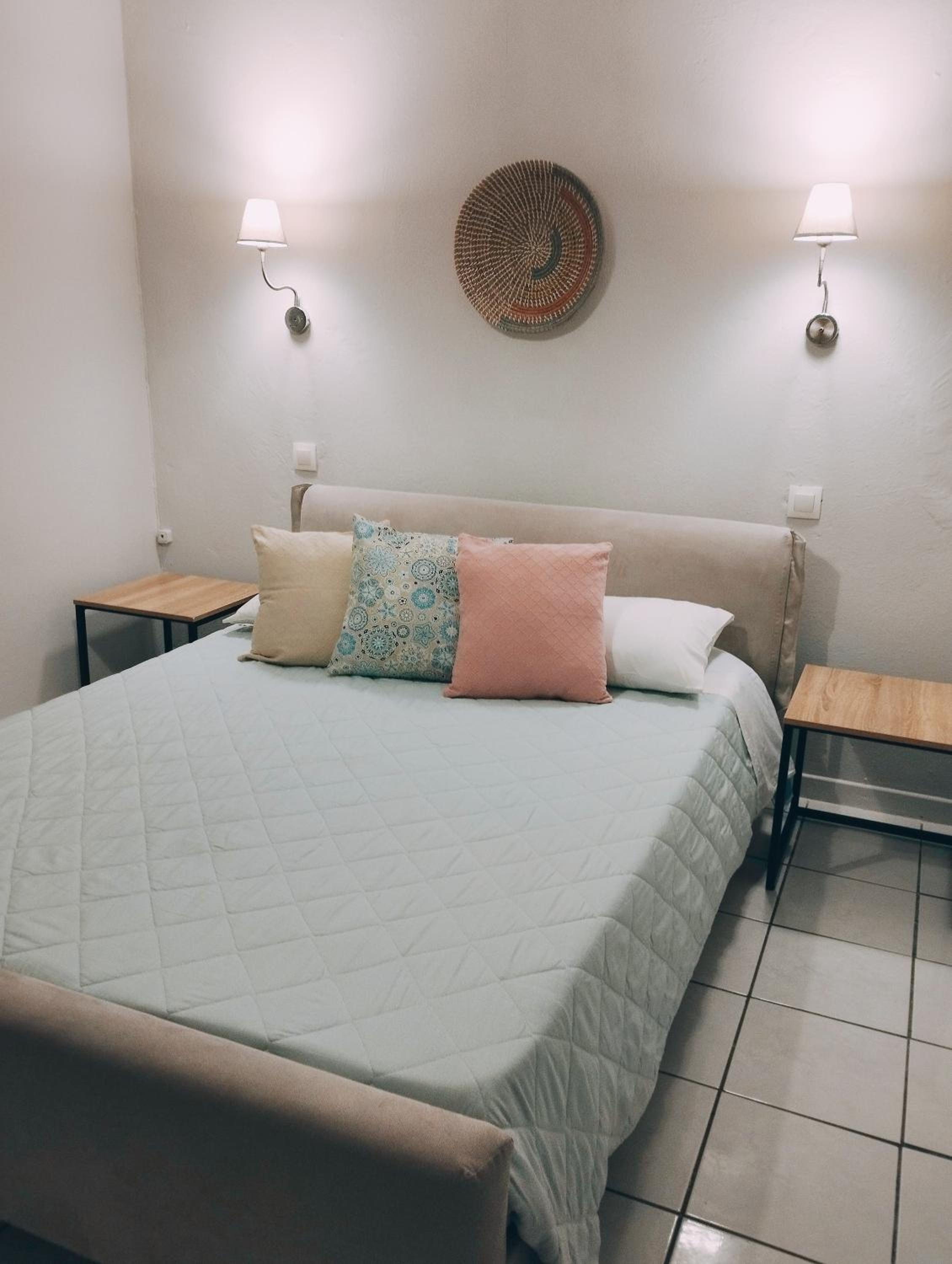 One-Bedroom House photo 1