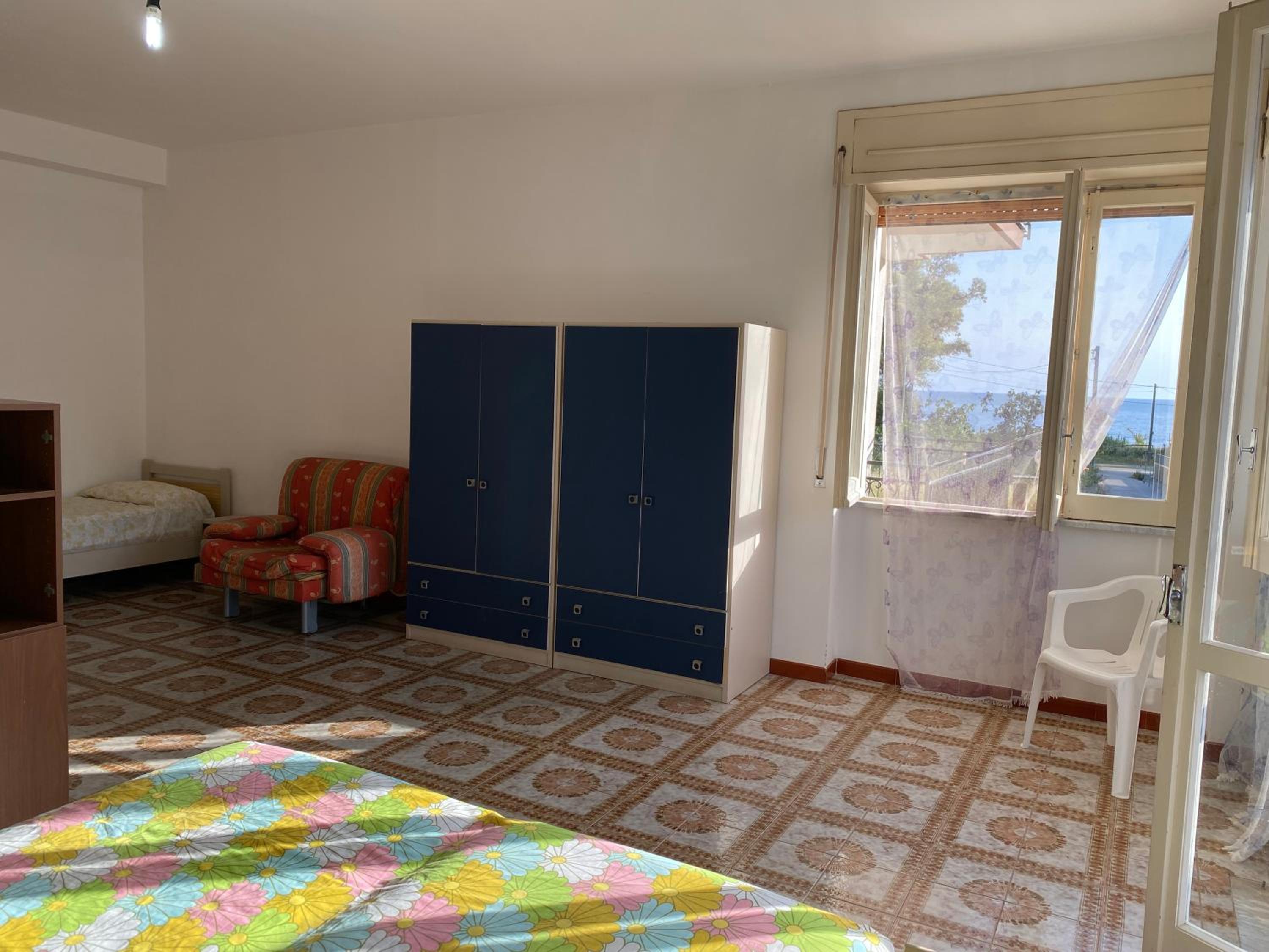 One-Bedroom Apartment with Sea View photo 3