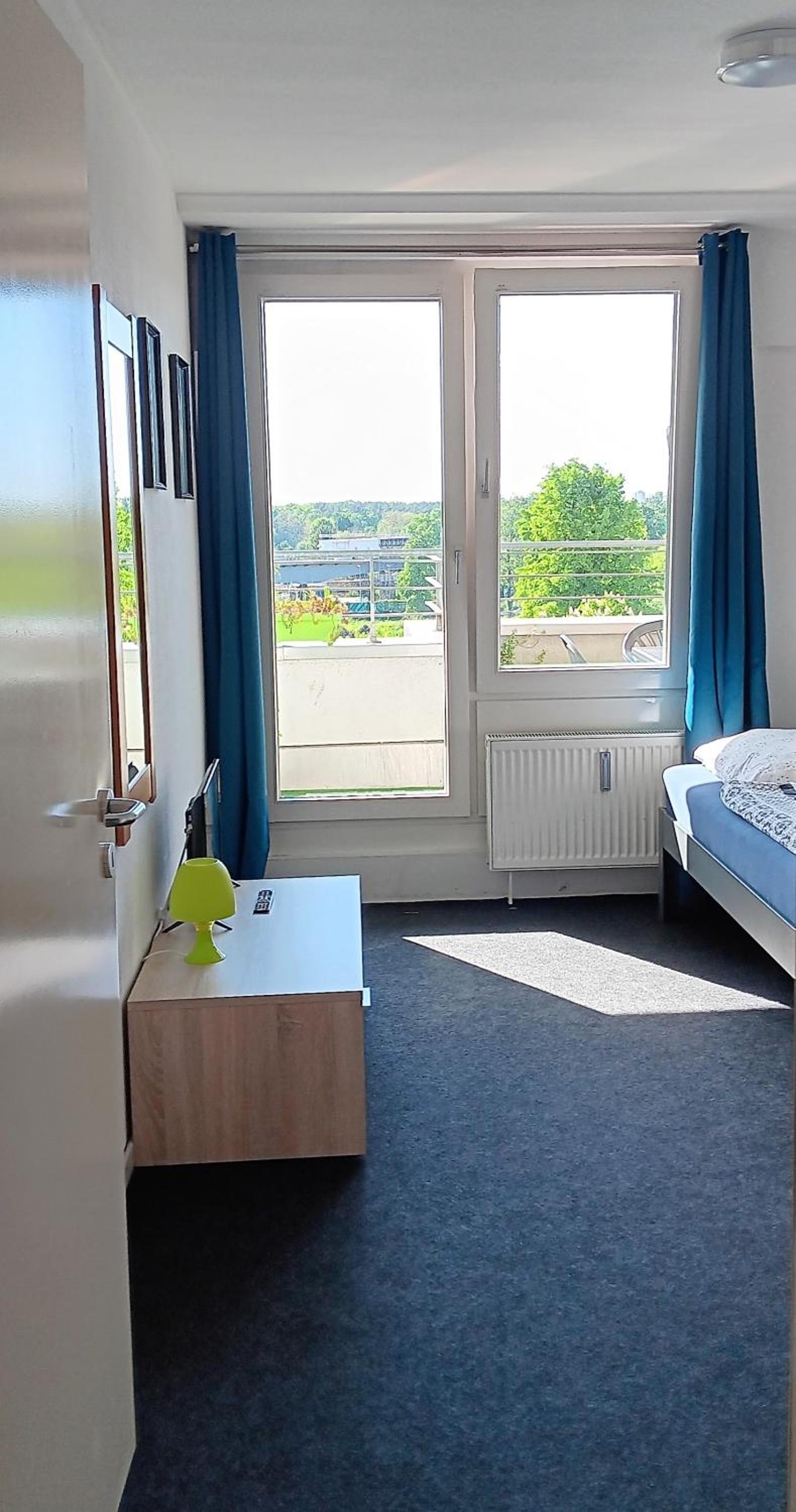 Single Room with Private Bathroom photo 3