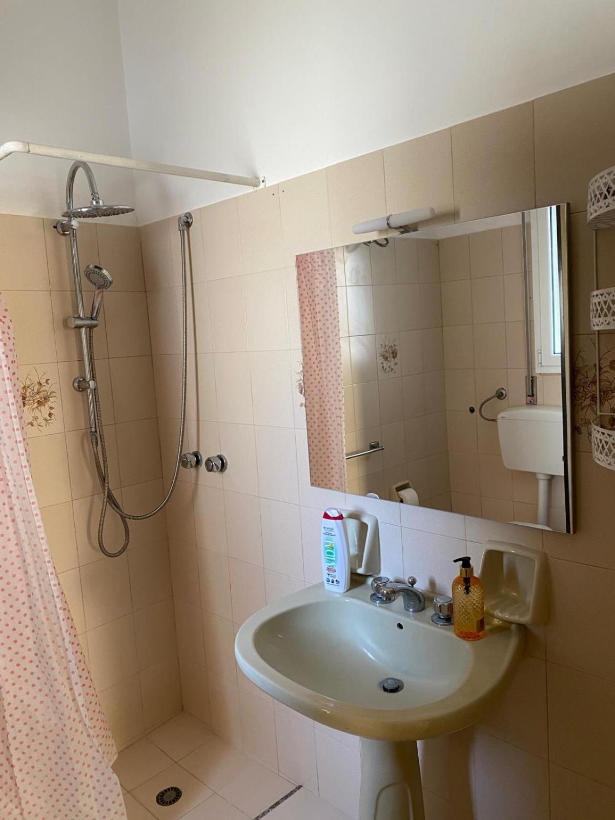 Three-Bedroom Villa photo 2