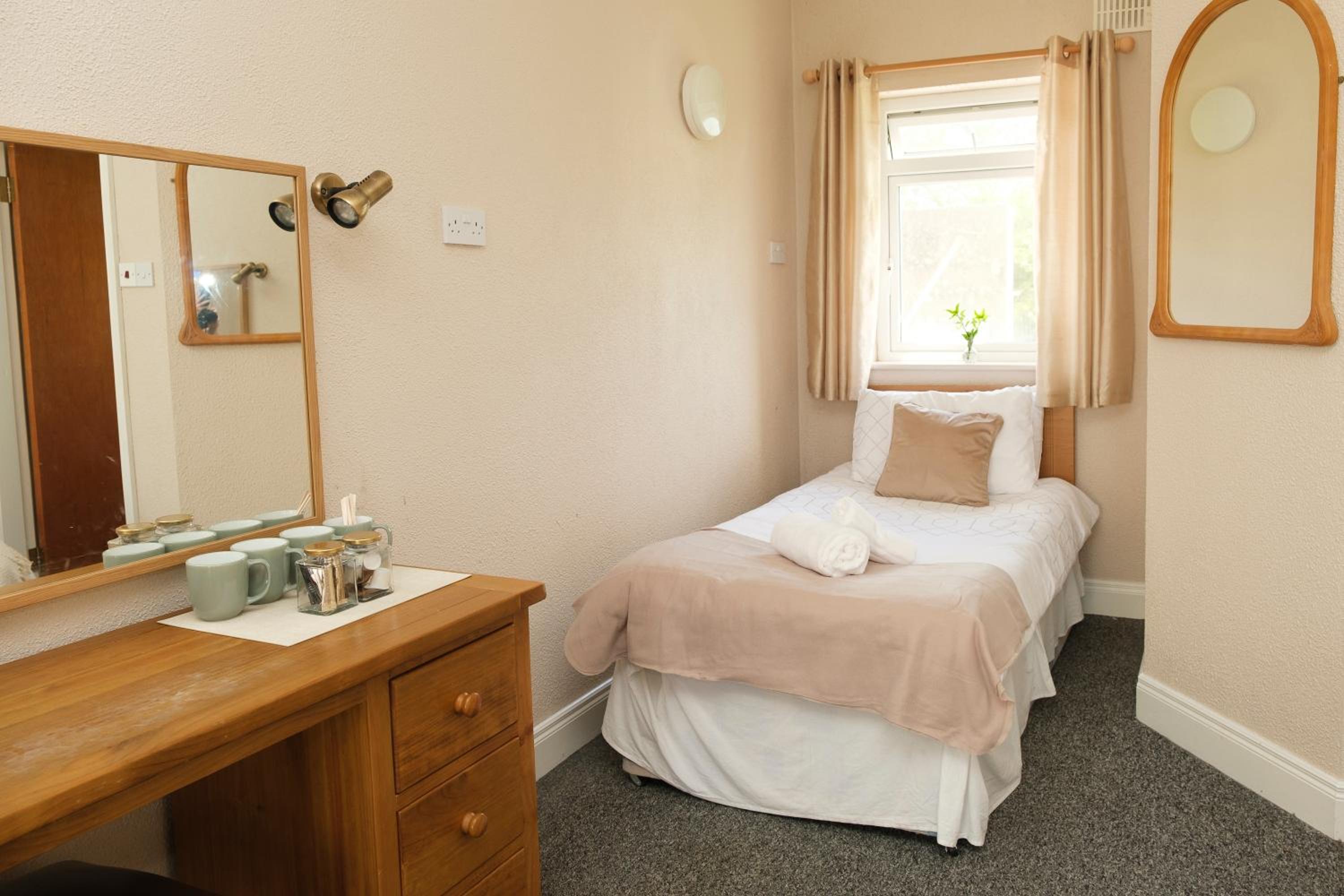 Twin Room with Garden View photo 1