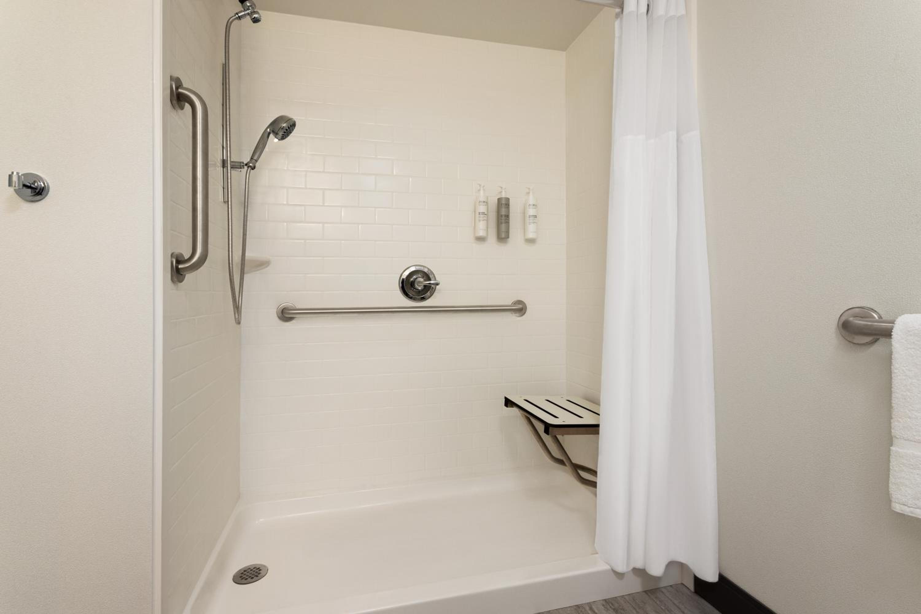 Standard Queen Room - Photo 2