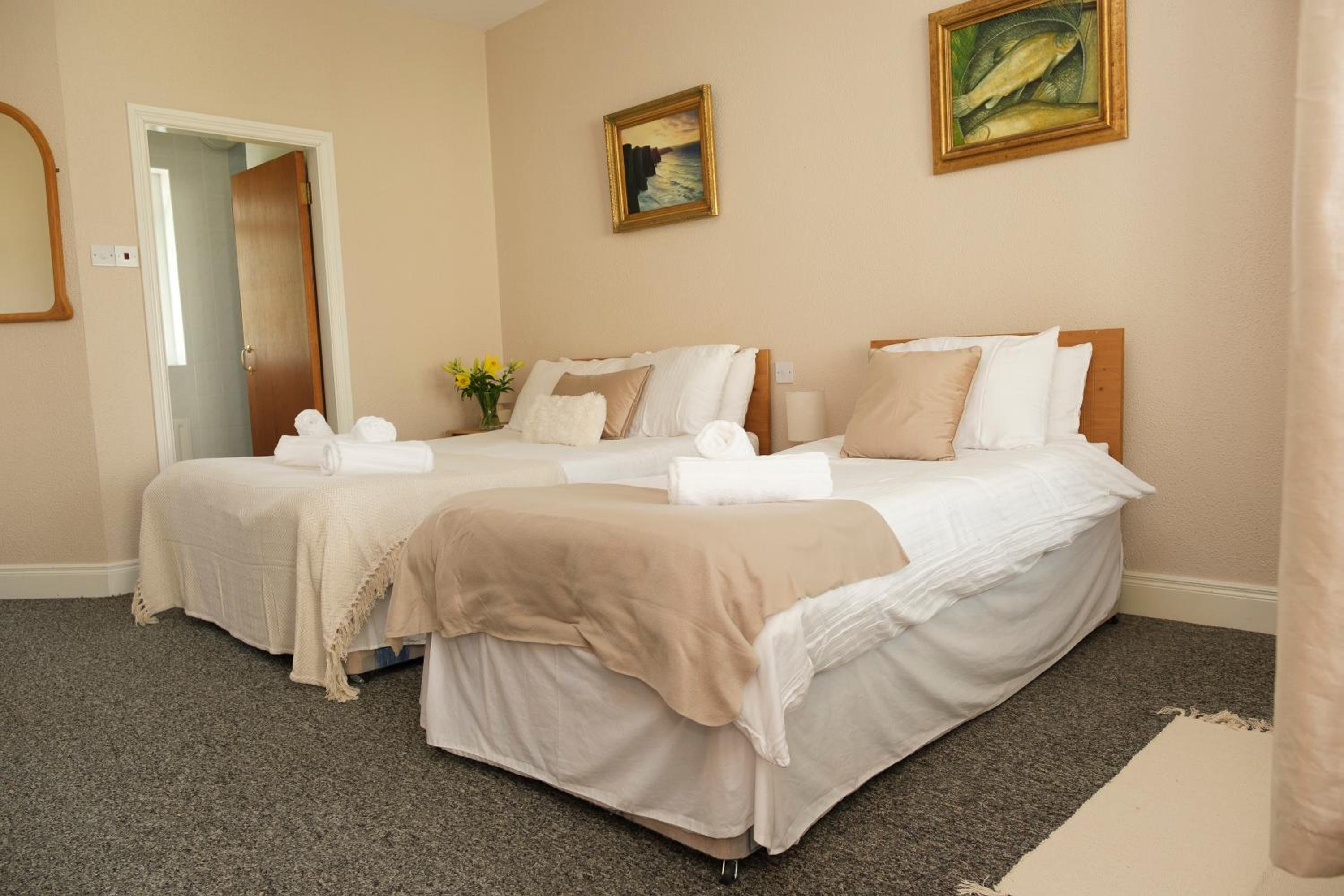 Deluxe King Room photo 1