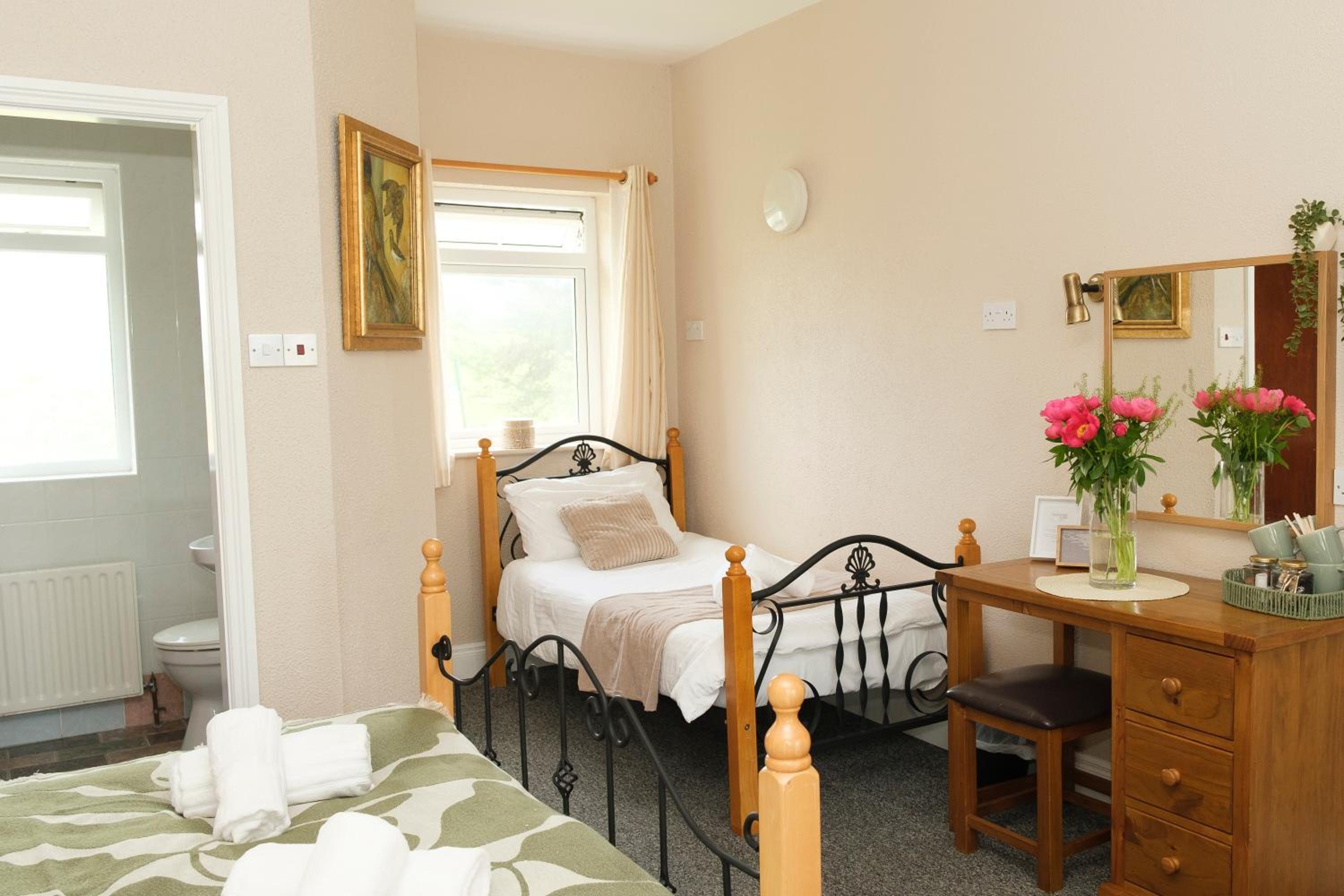 Deluxe King Room photo 2