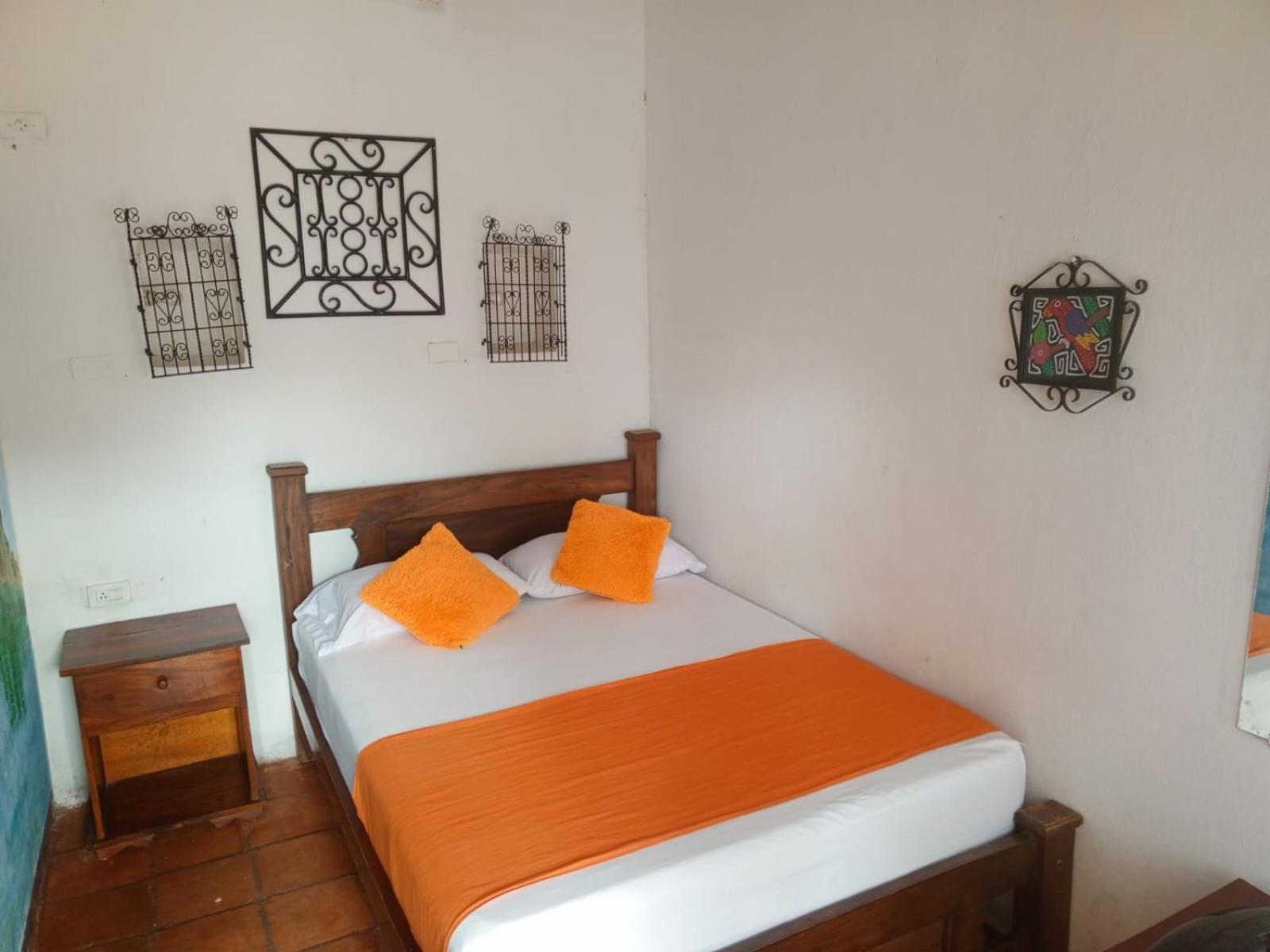 Double Room with Private Bathroom photo 2