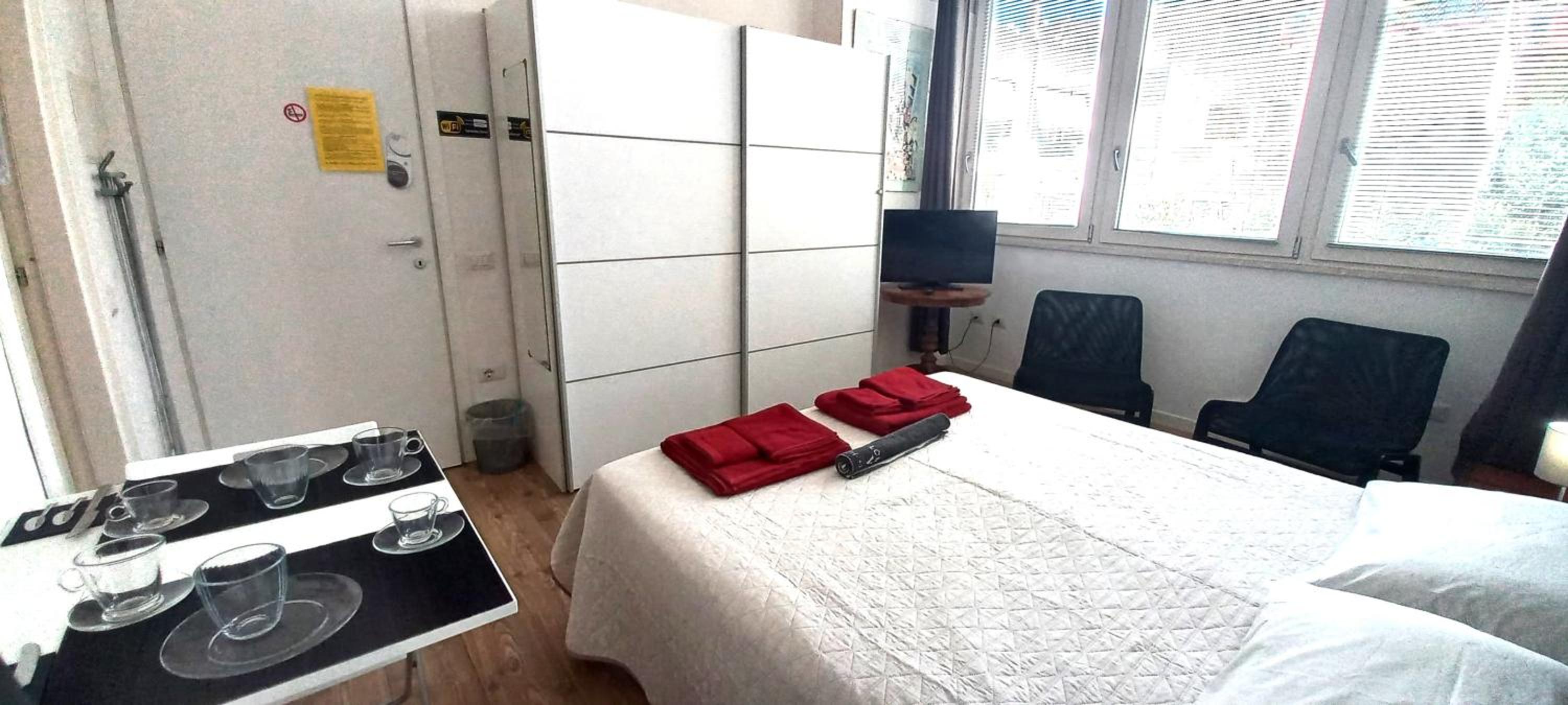 Double or Twin Room with Private Bathroom photo 1