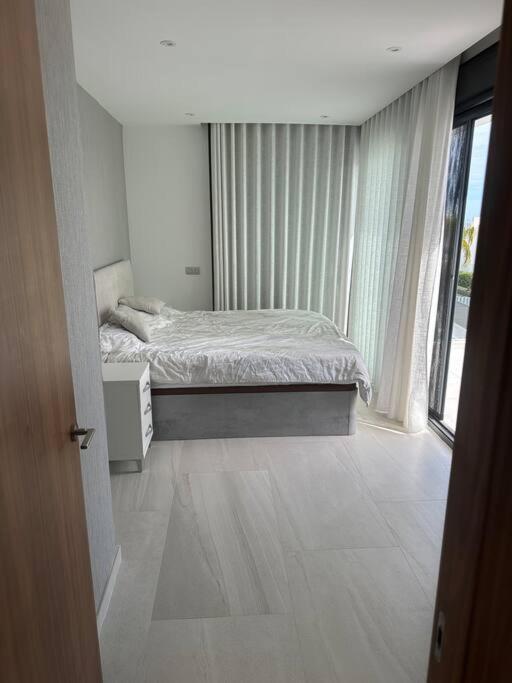 Casa de tres habitaciones