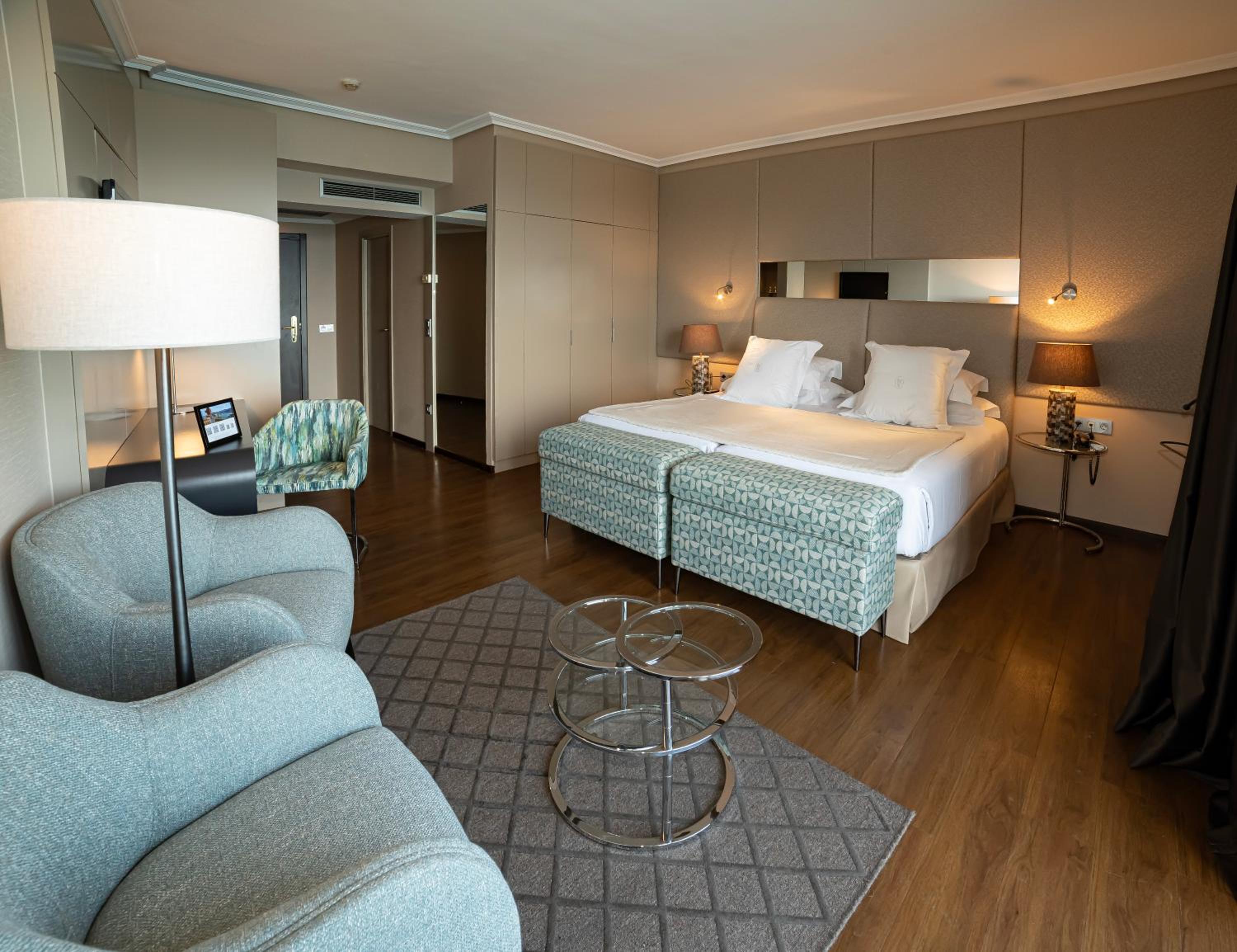 Premium Room with Sea View - Photo 2