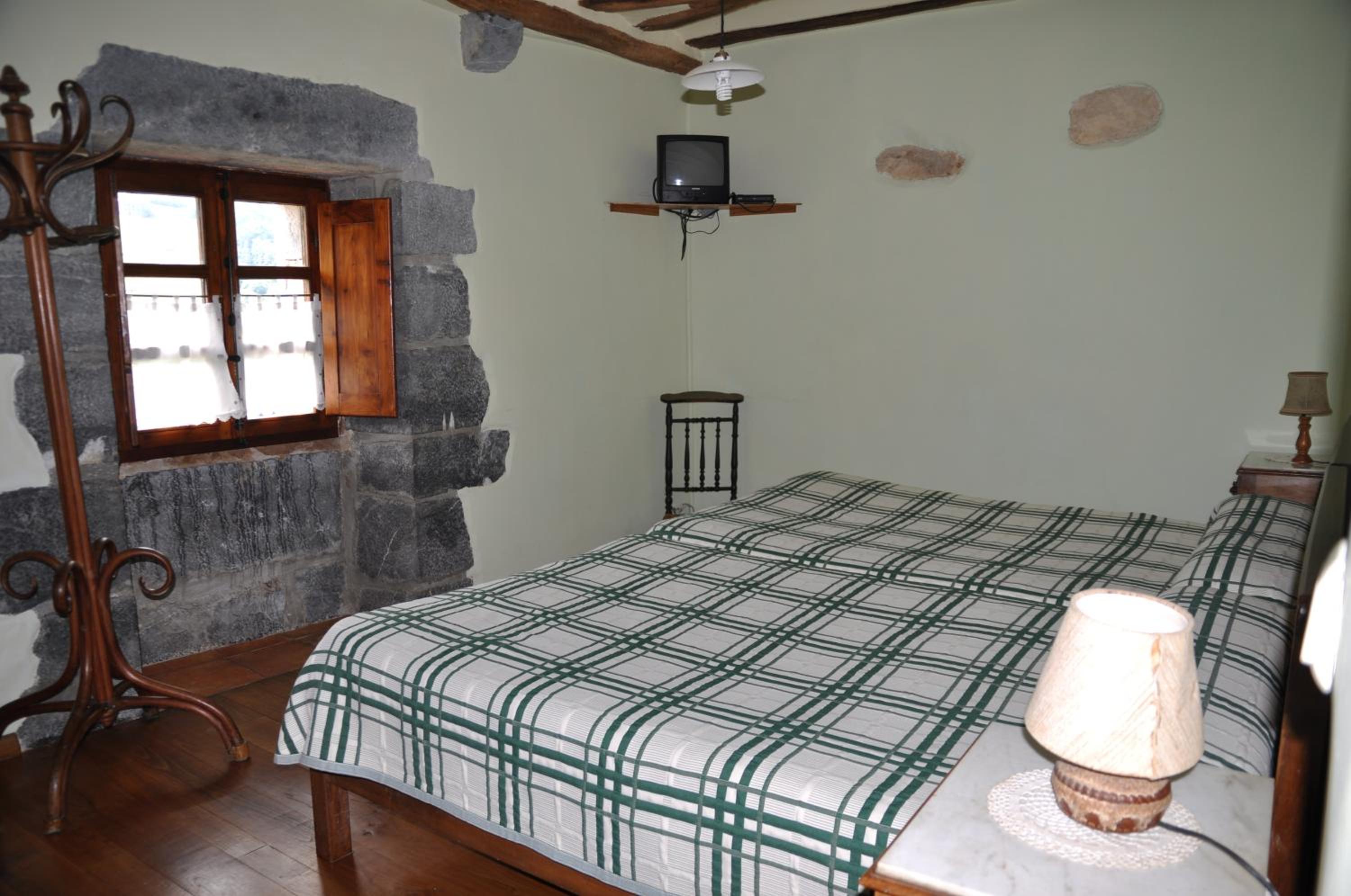 King Room with Two King Beds photo 3