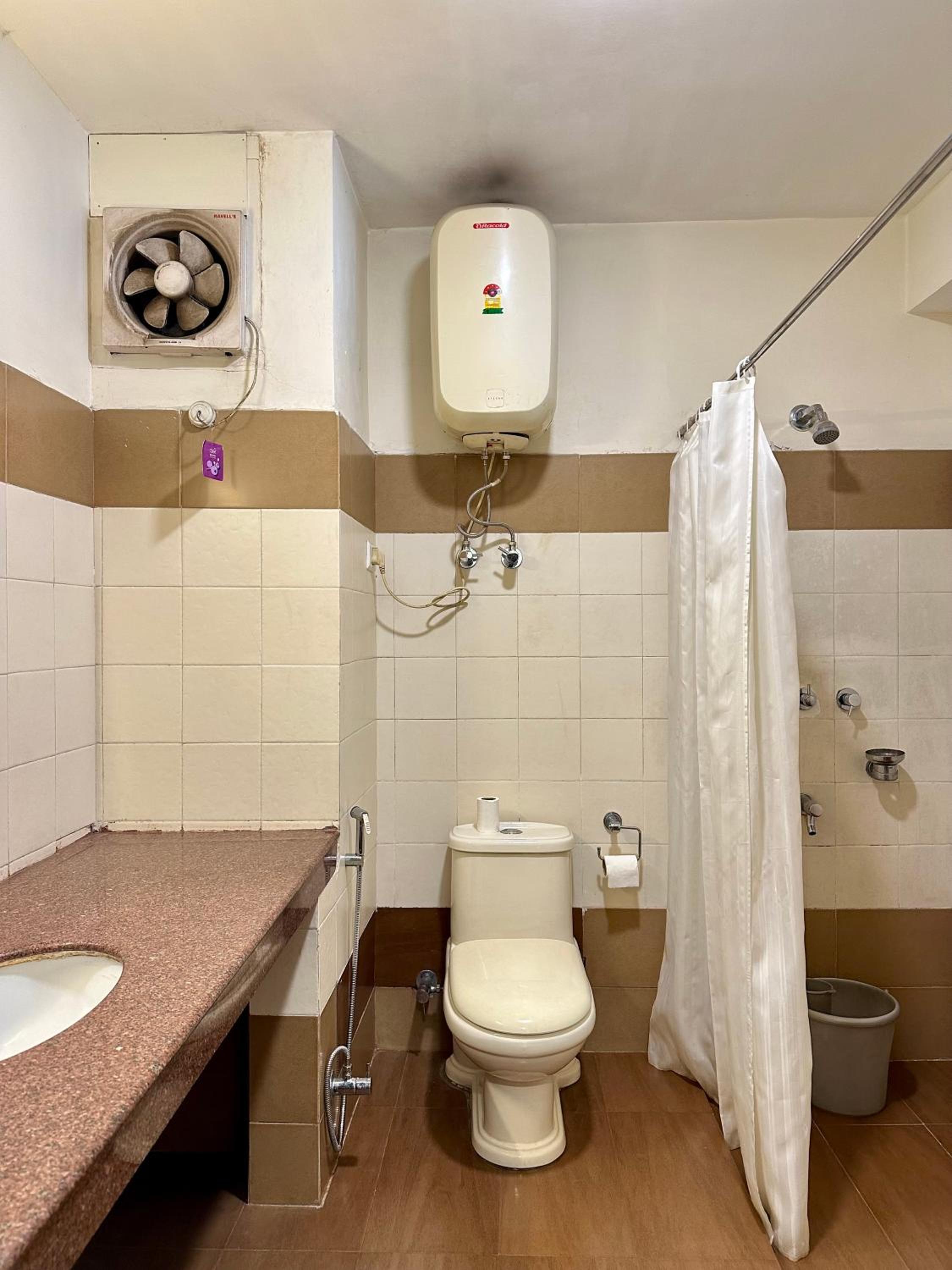 Deluxe Triple Room - Photo 8