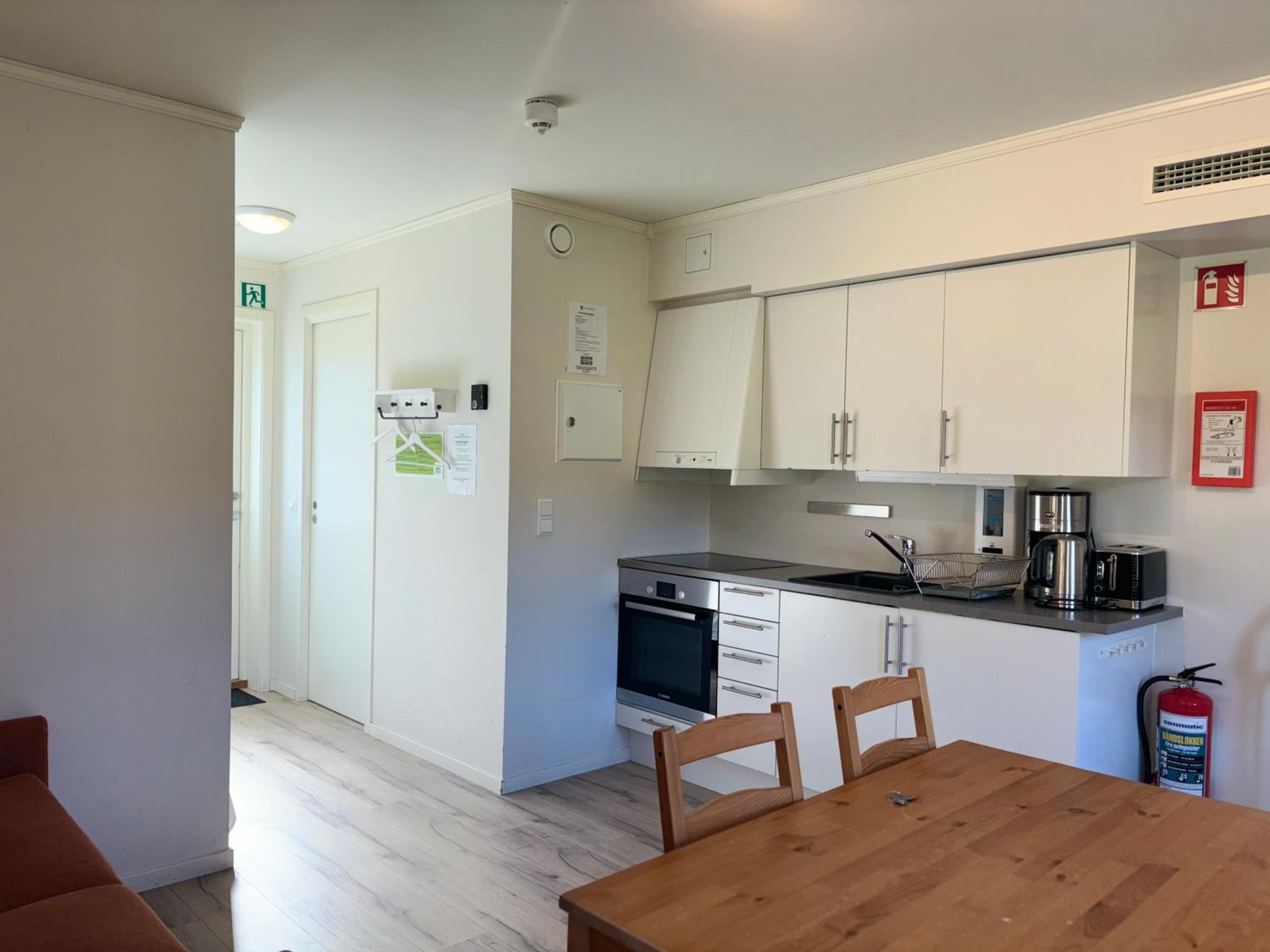 Studio Apartment - Photo 6