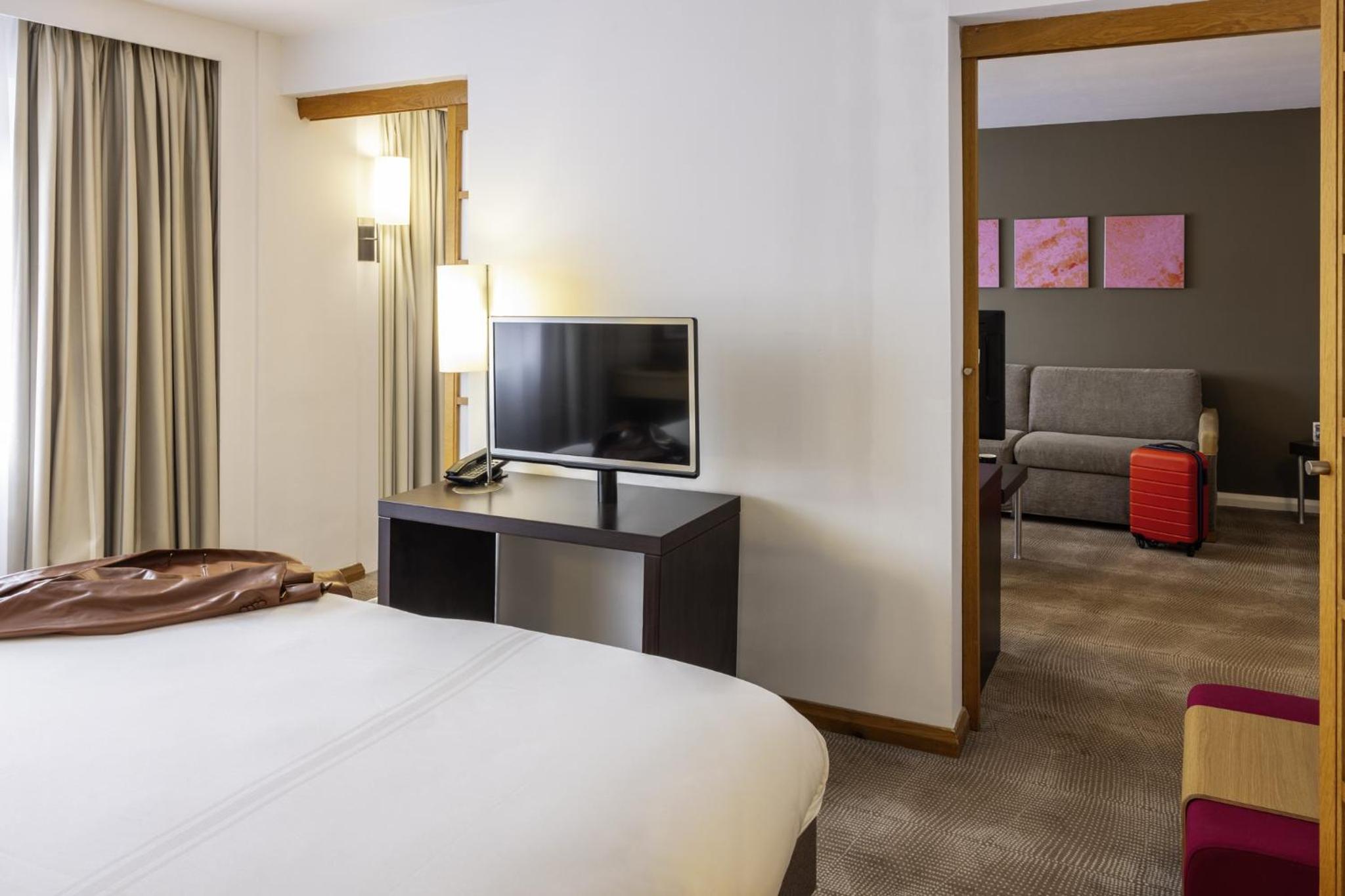 Suite with One King Bed and Sofa - Photo 9