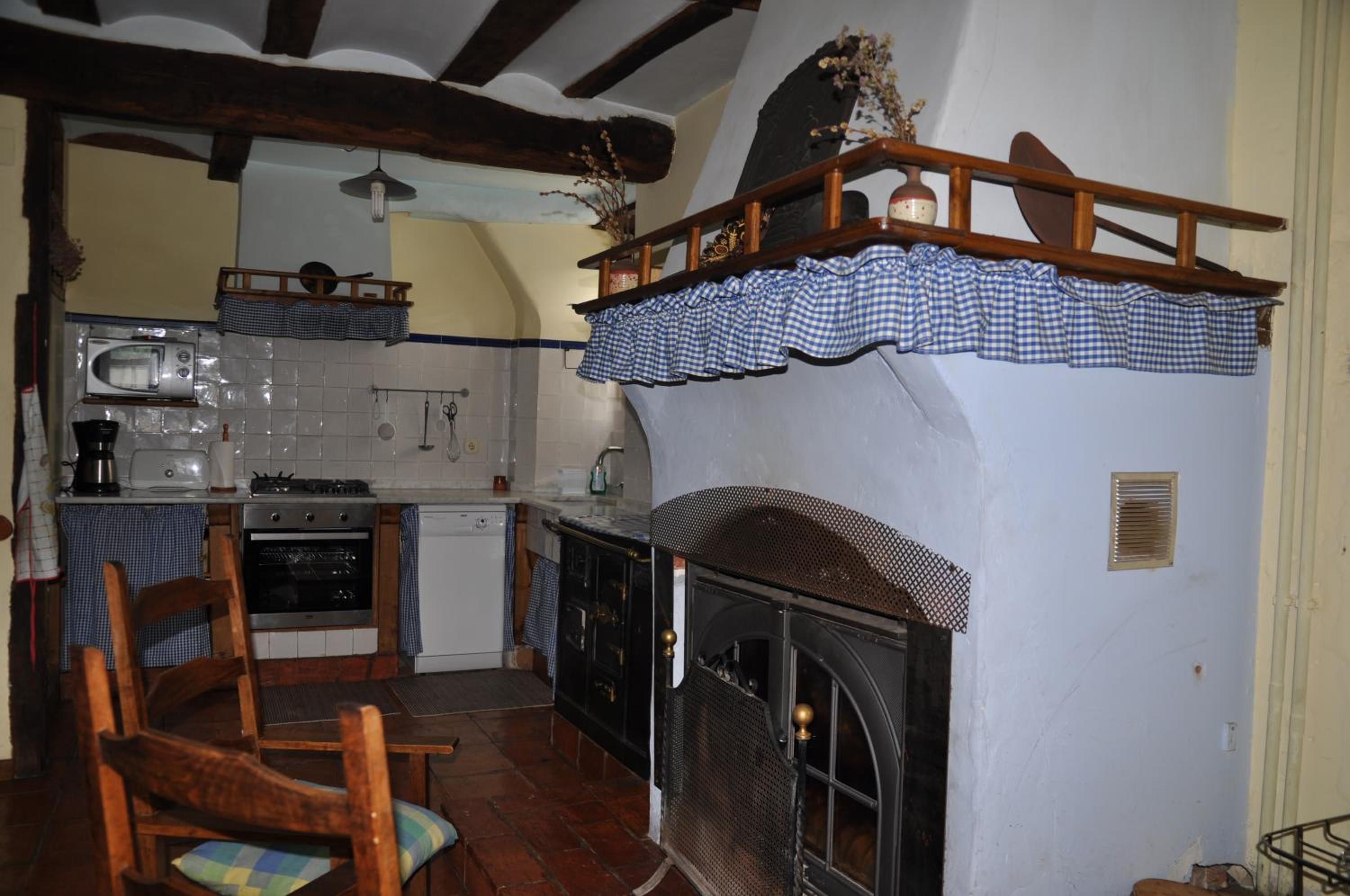 Four-Bedroom House photo 2