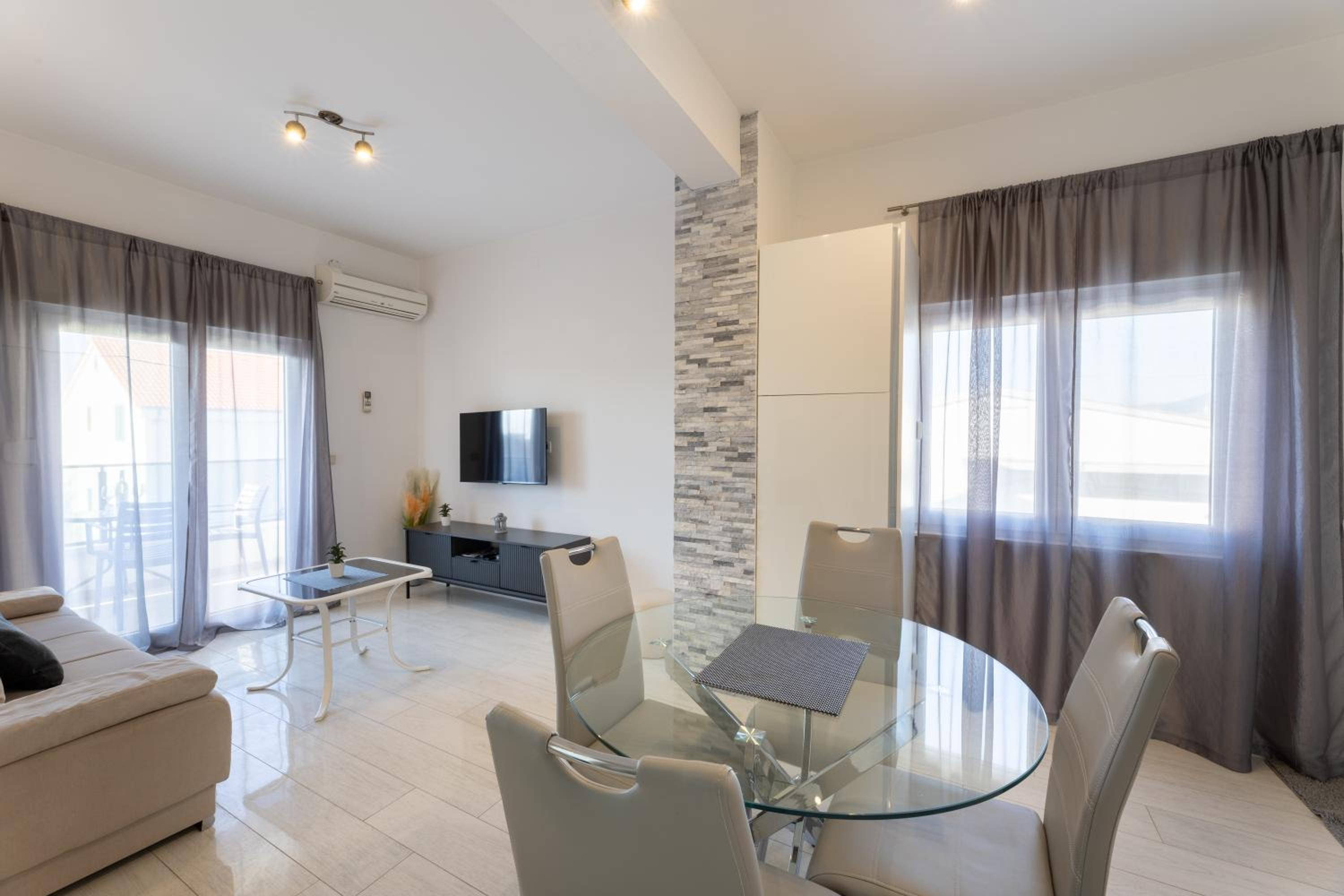 Apartment with Sea View