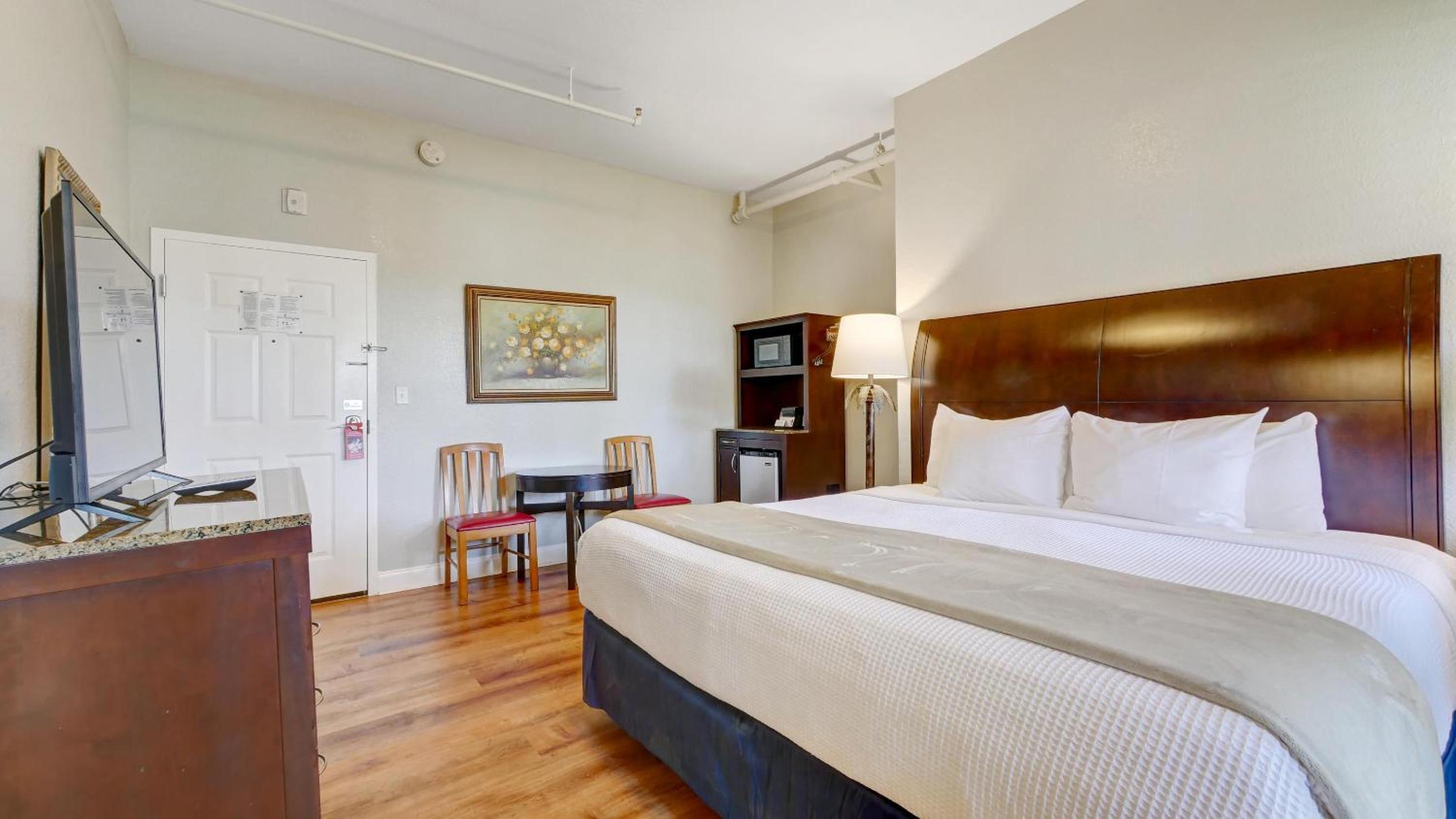 King Room with Garden View photo 3